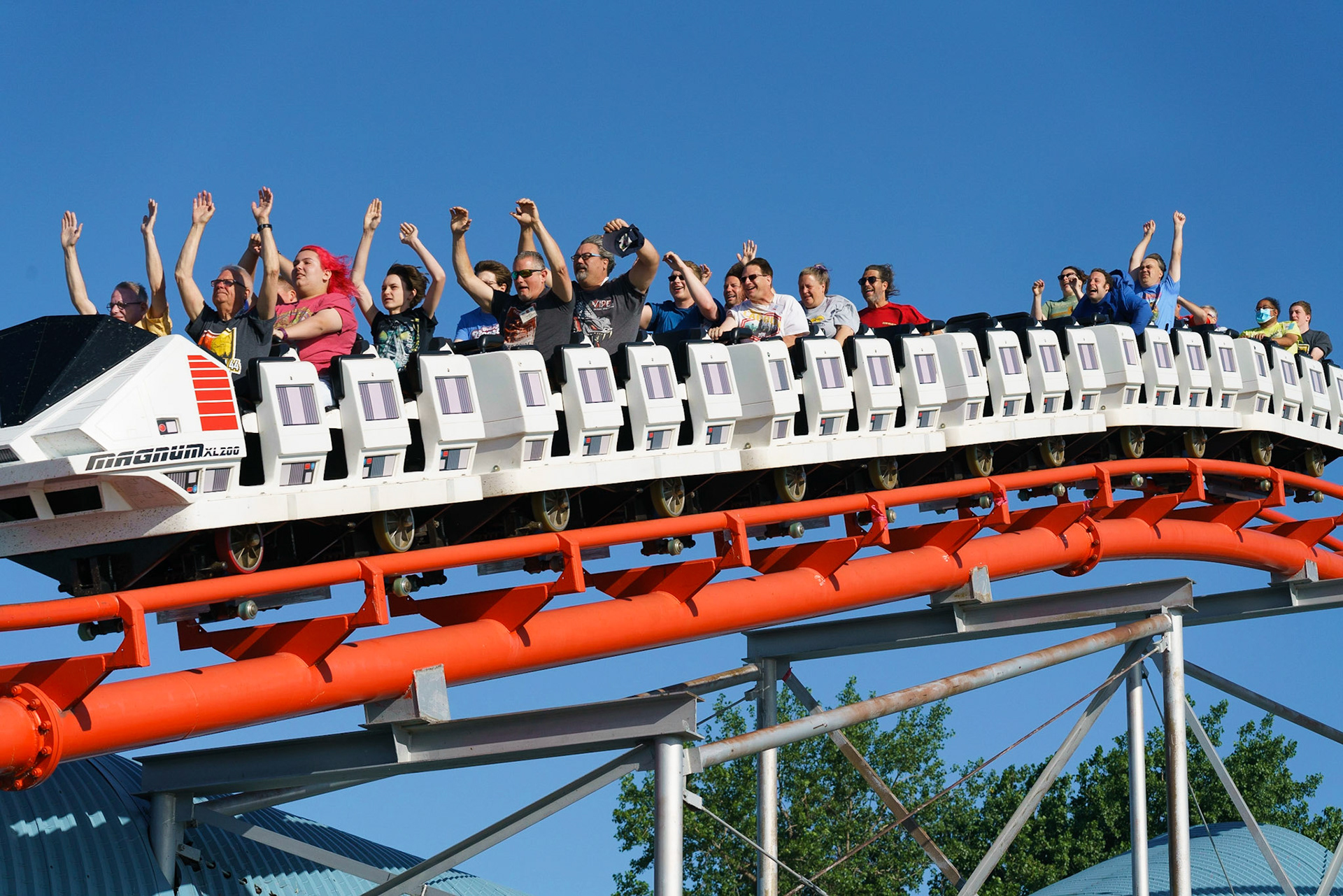 Photo by Jon Roost (www.jonroostphotos.com)