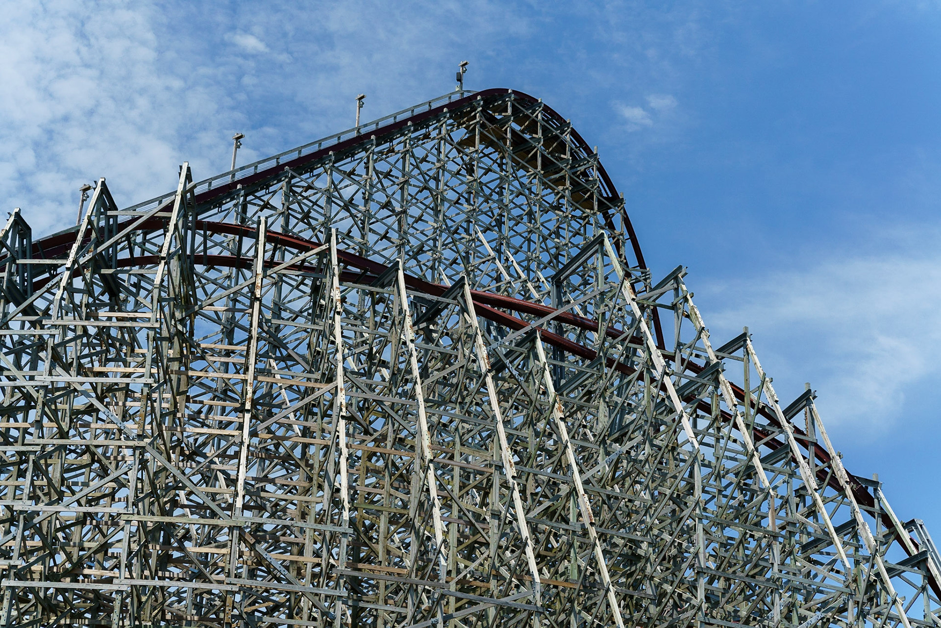 Photo by Jon Roost (www.jonroostphotos.com)