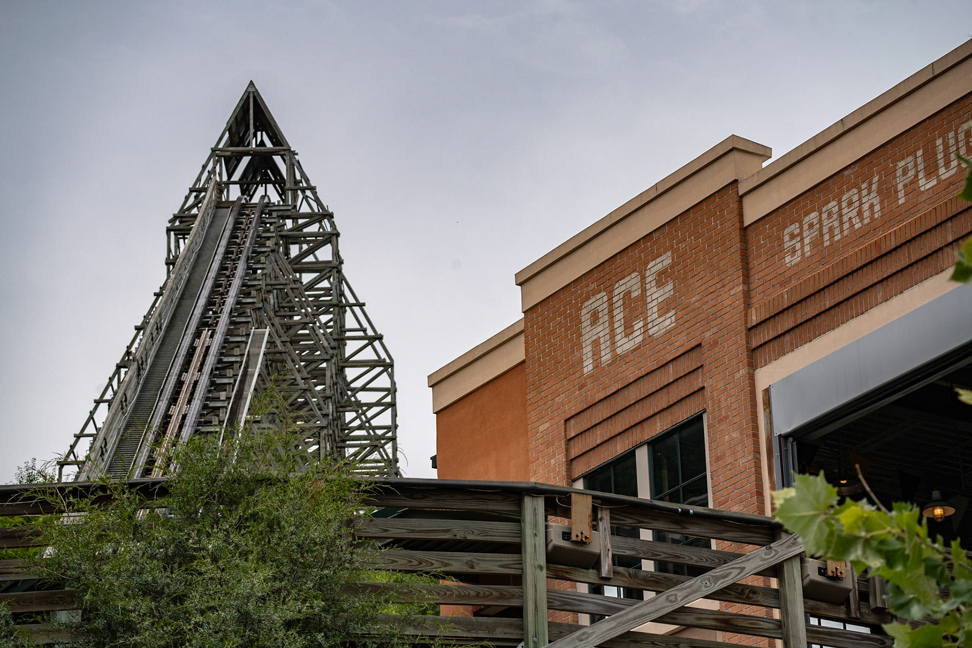 Photo by Jon Roost (www.jonroostphotos.com)