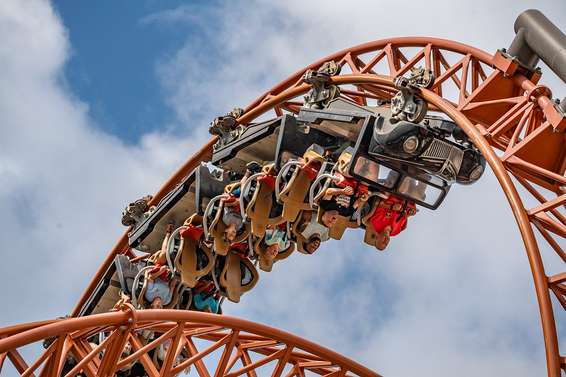 Photo by Jon Roost (www.jonroostphotos.com)