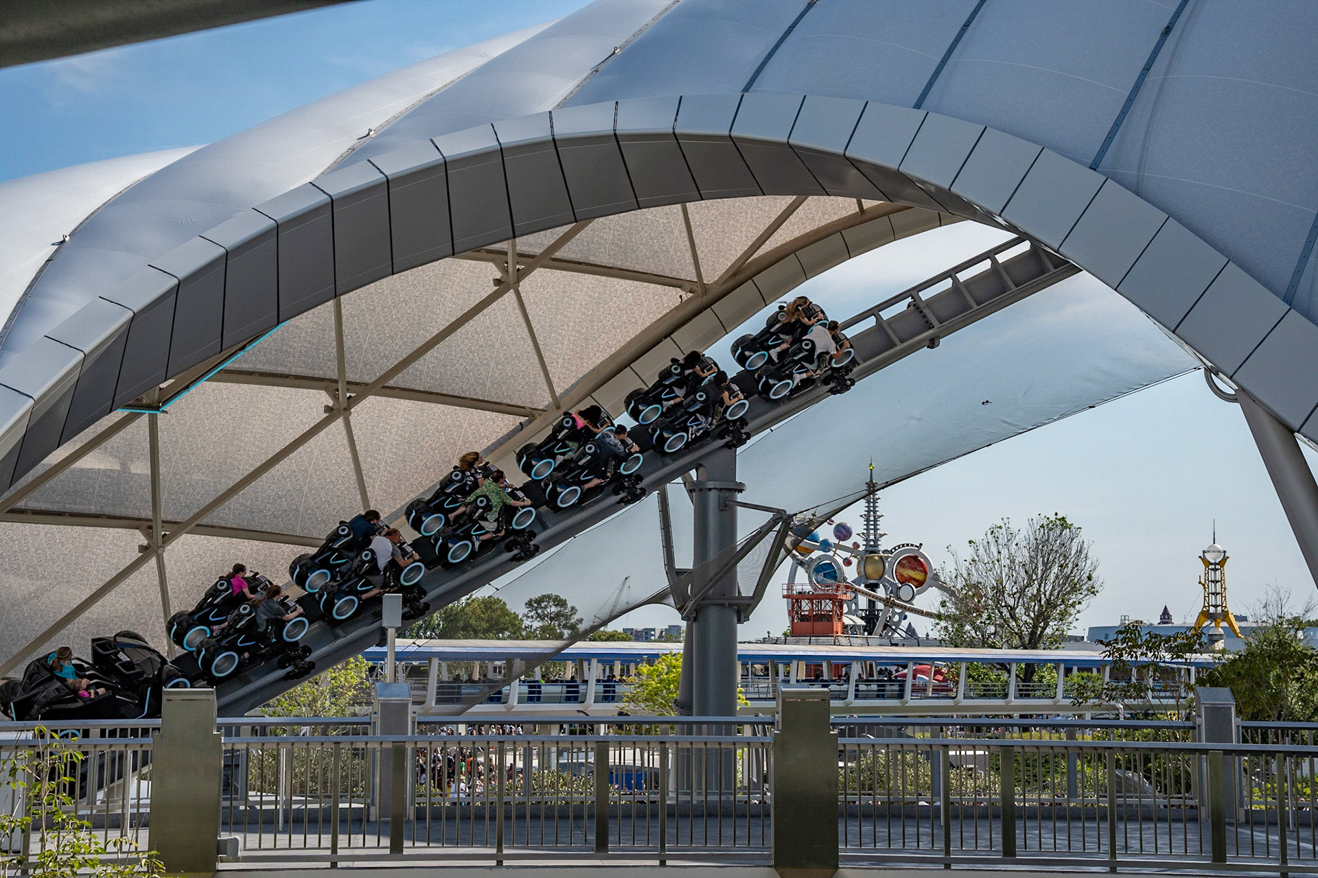 Photo by Jon Roost (www.jonroostphotos.com)