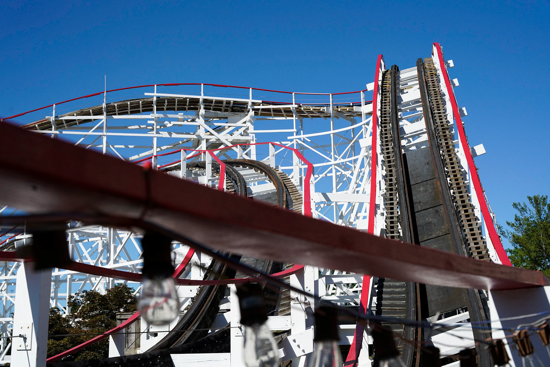 Photo by Jon Roost (www.jonroostphotos.com)