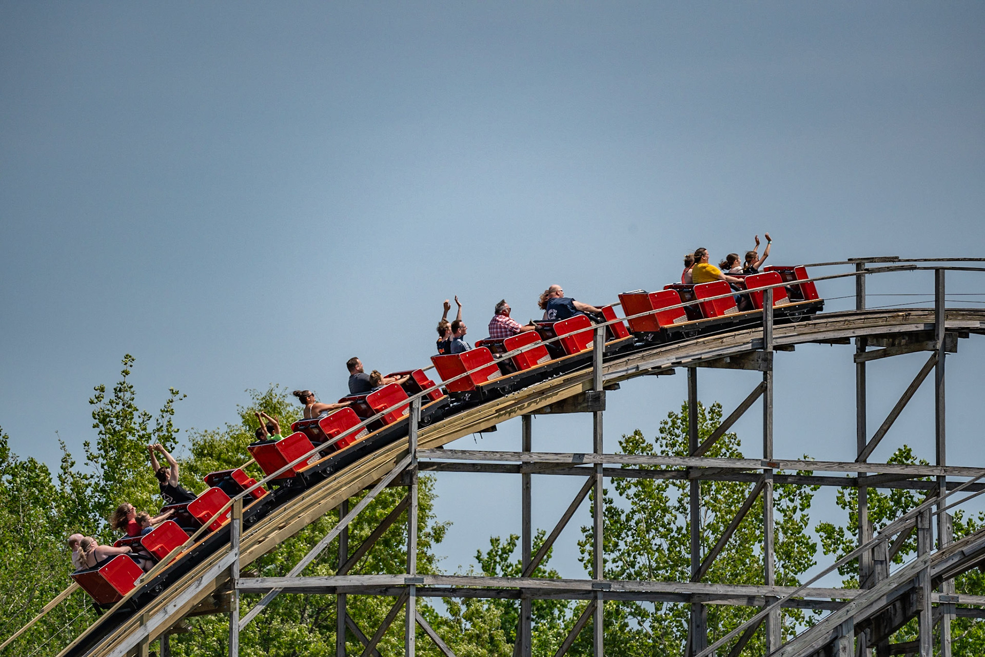 Photo by Jon Roost (www.jonroostphotos.com)
