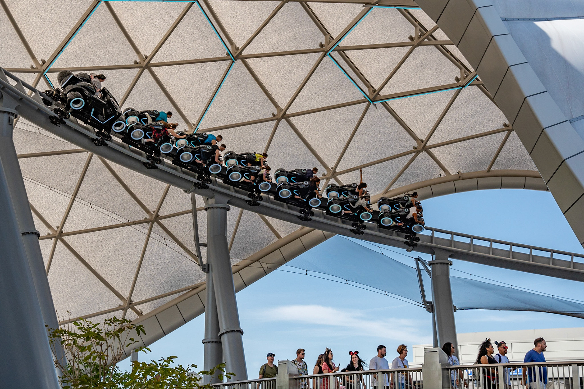 Photo by Jon Roost (www.jonroostphotos.com)