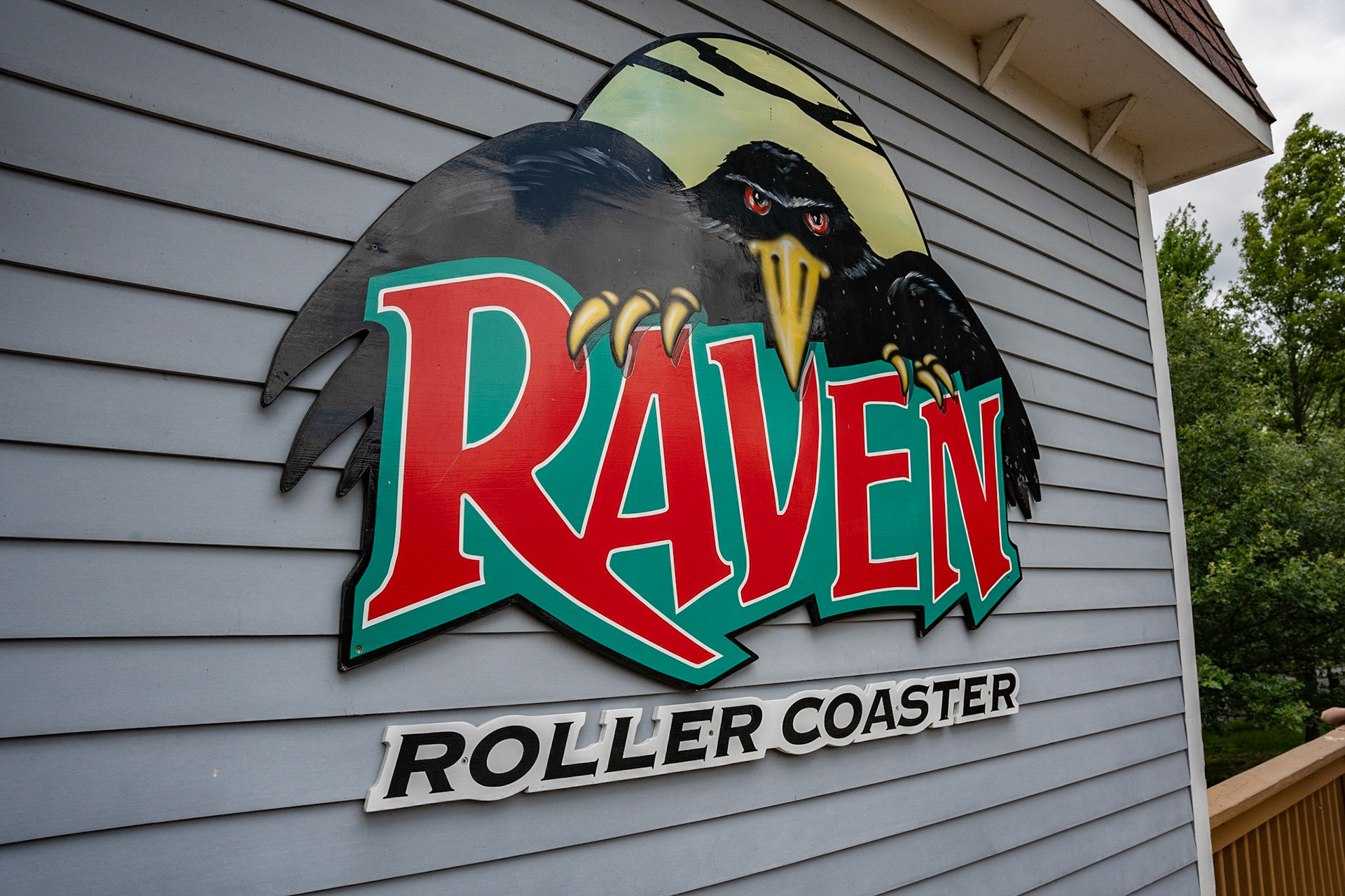 Photo by Jon Roost (www.jonroostphotos.com)