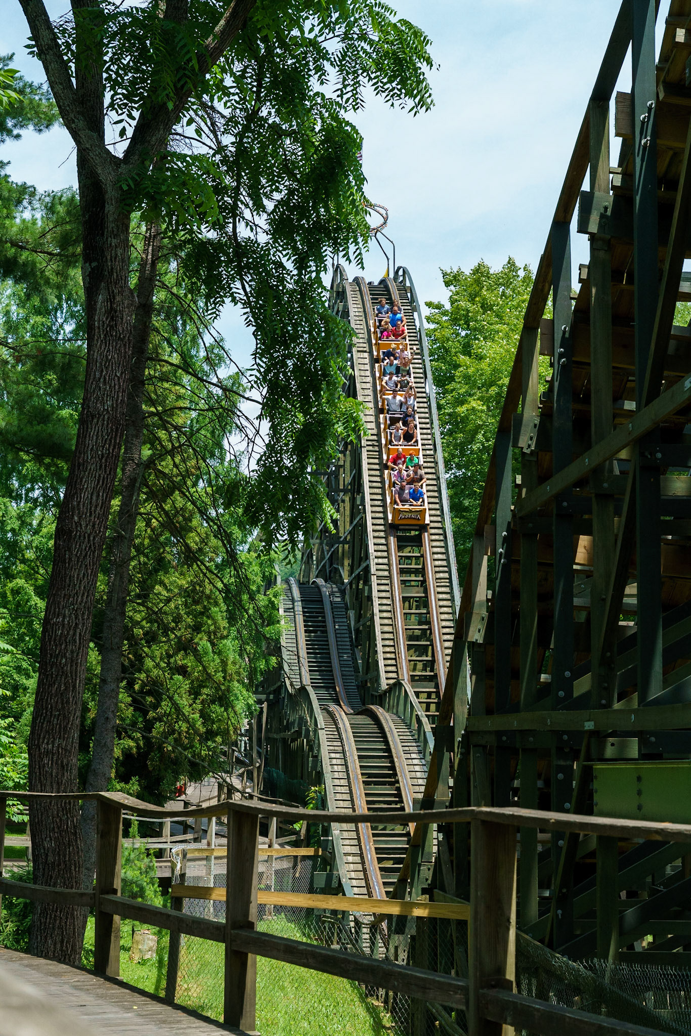 Photo by Jon Roost (www.jonroostphotos.com)