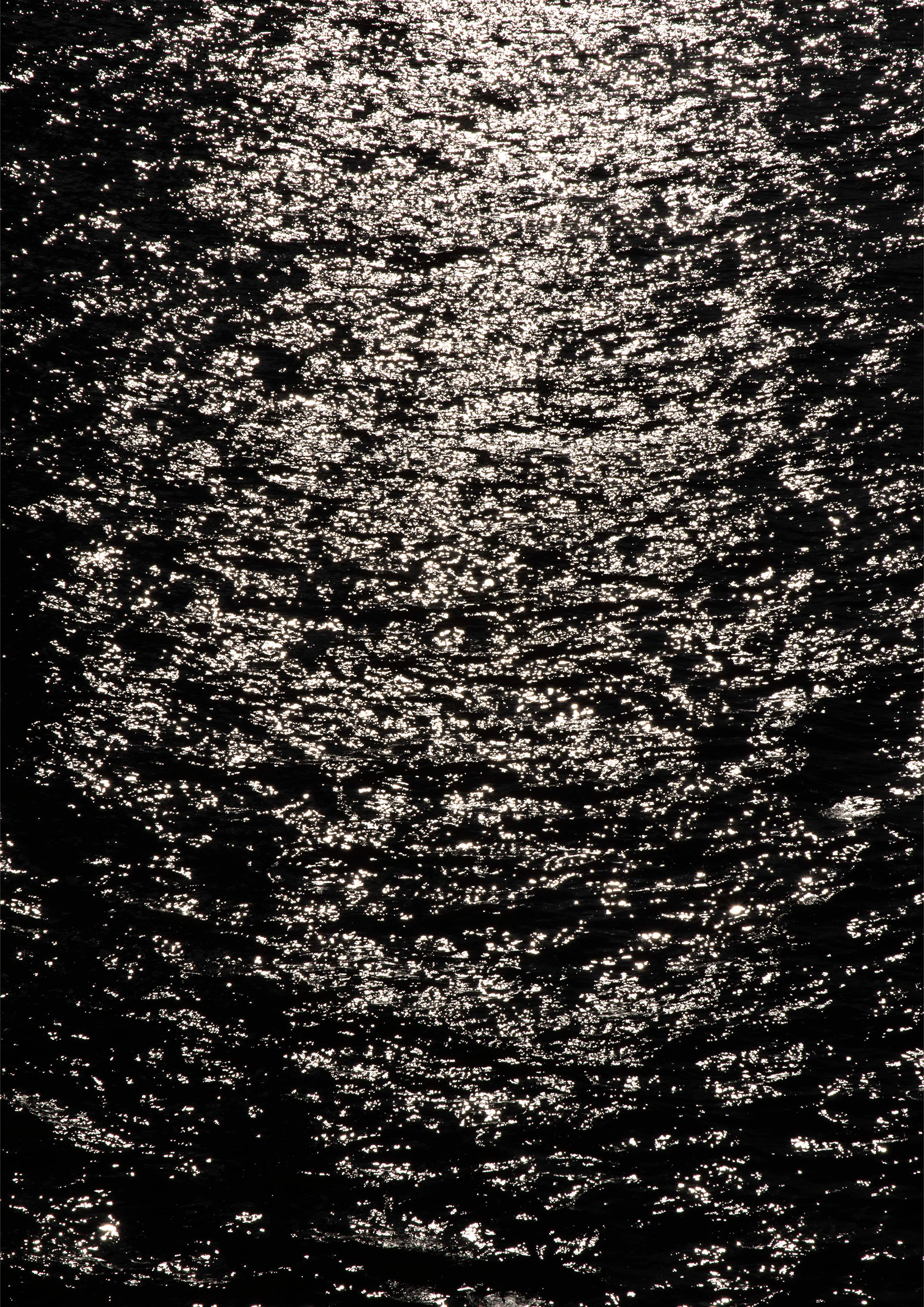 LOOKING FOR LIGHT 1 ©