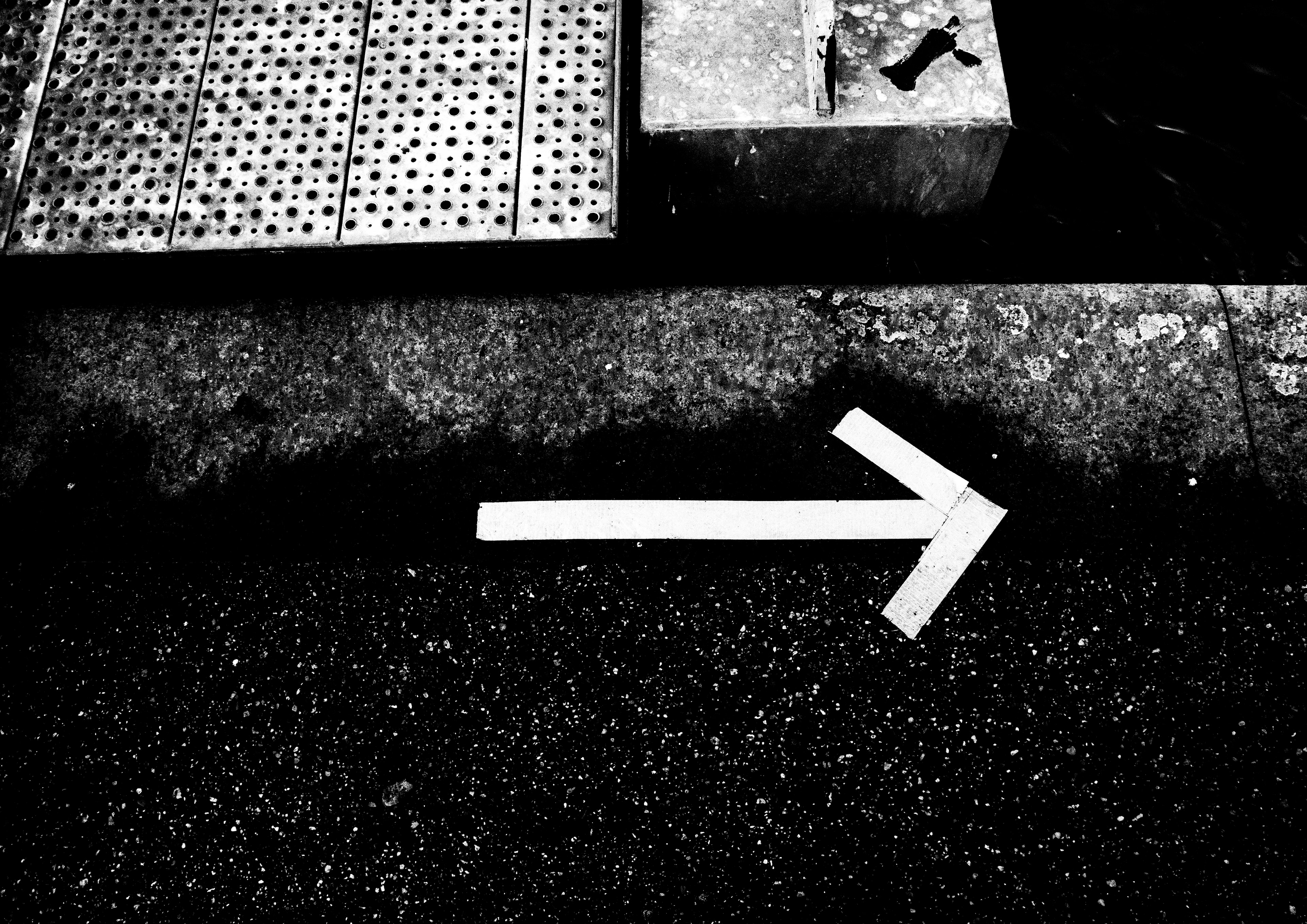 LOOKING FOR LIGHT 5 ©