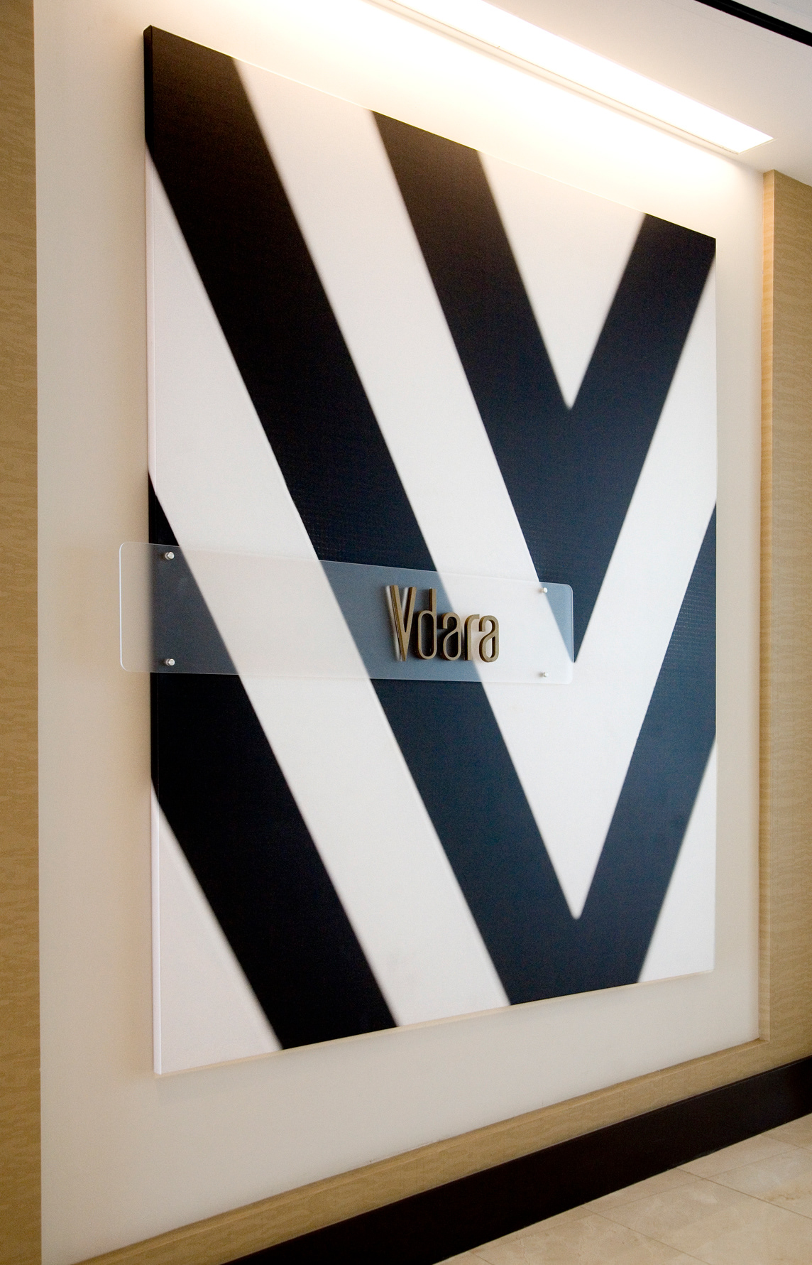 INTERIOR INSTALLATIONS