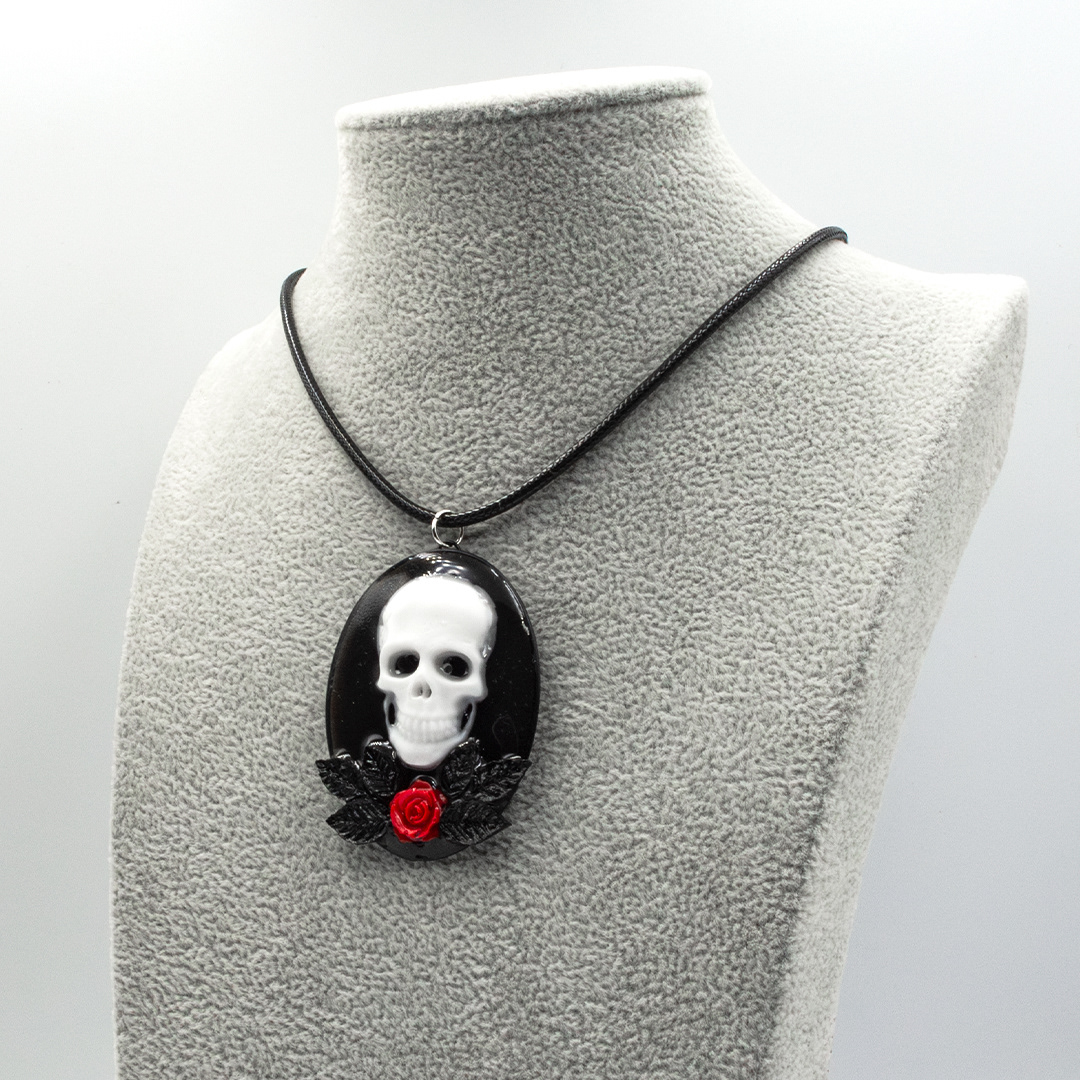 pendant 007