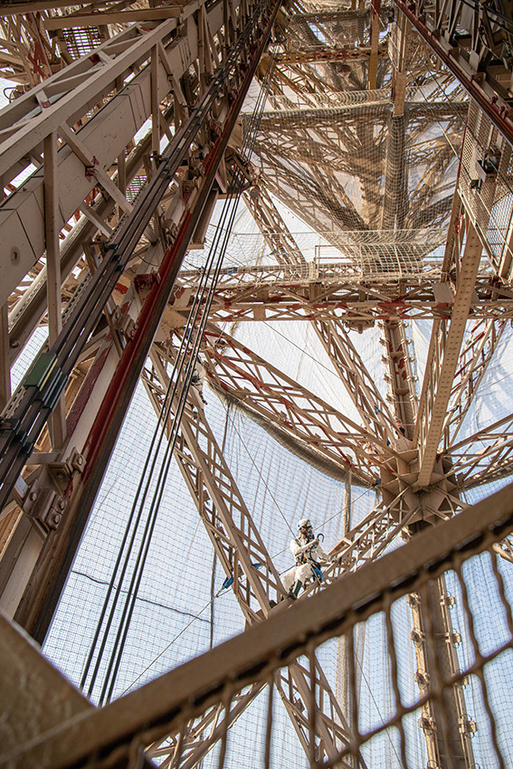 XXe campagne de peinture tour Eiffel - ALTRAD PREZIOSO