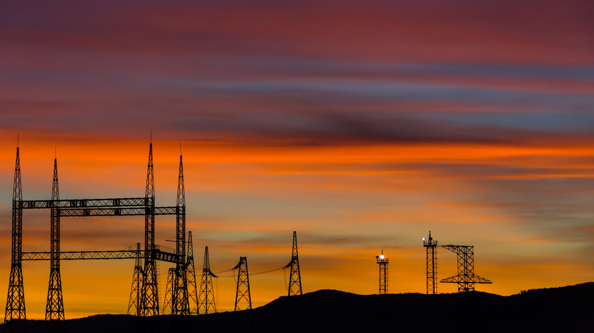 I love sunset photos. Especially when I put a unique structure in front of them, great results come out. When I saw this sunset across from our office, I immediately brought my camera and took this beautiful photo. When I showed it to my friends, they were surprised that such a beautiful view was in front of them every evening :)