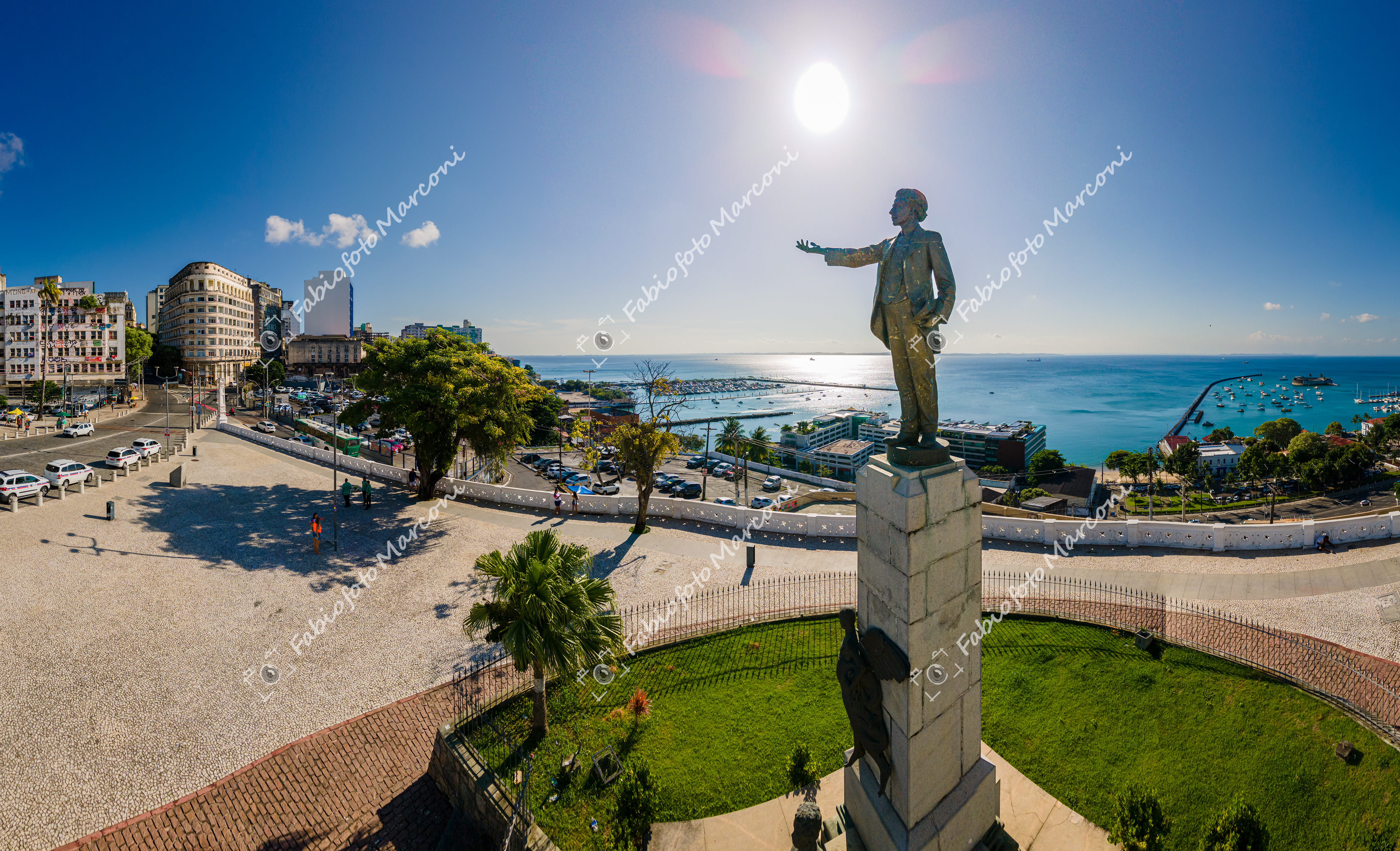 PRAÇA CASTRO ALVES 8