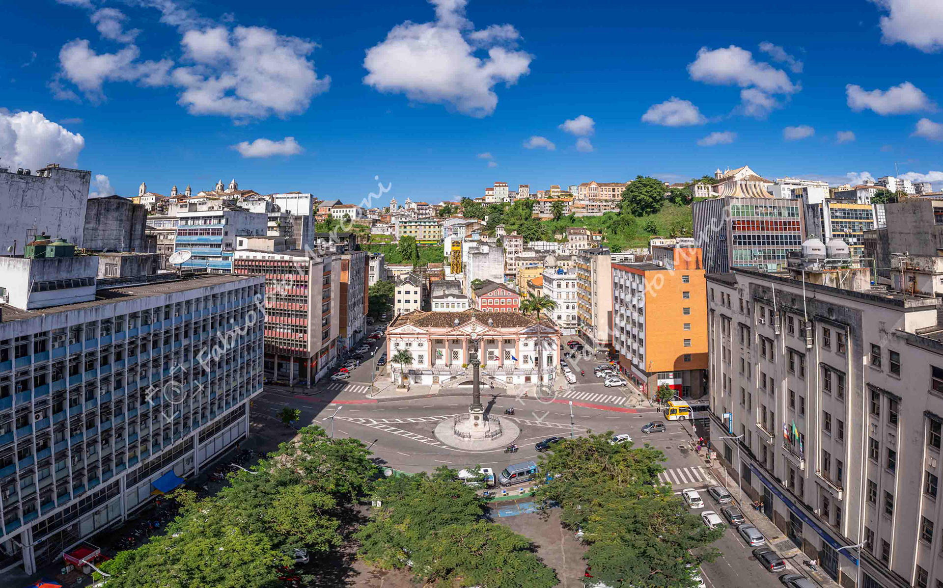 COMÉRCIO, AVENIDAS E PRAÇAS 37