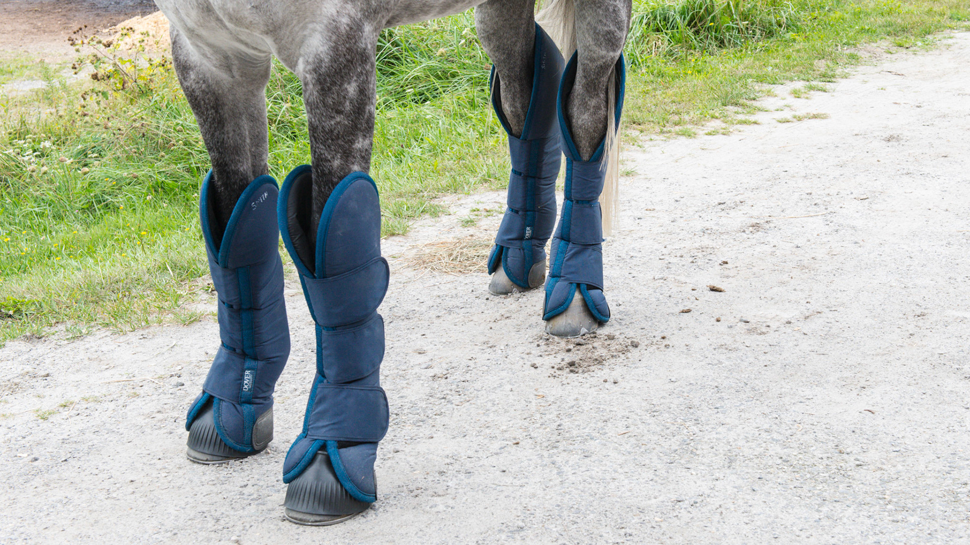 Pre-made shipping protection. These have been used by the owner every week for 4 years with no ware. Notice how the coronary band is well protected - essential in shipping. However, I am a firm believer in not shipping a shod horse.  However, if you must, this is the protection you want for the coronary band and the prevention of hoof avulsions (very painful and bloody).