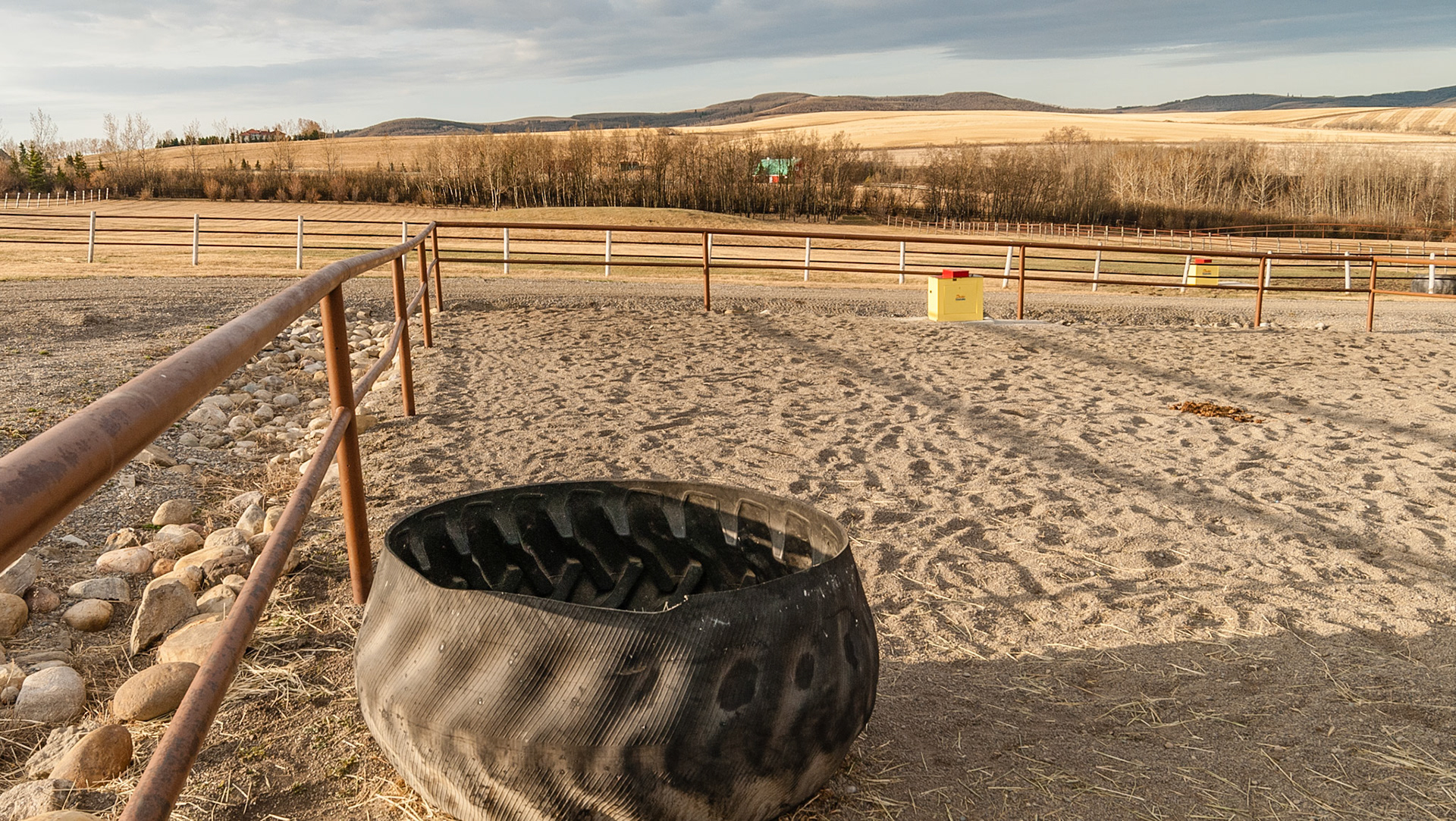 Inverted tractor tire as a hay container