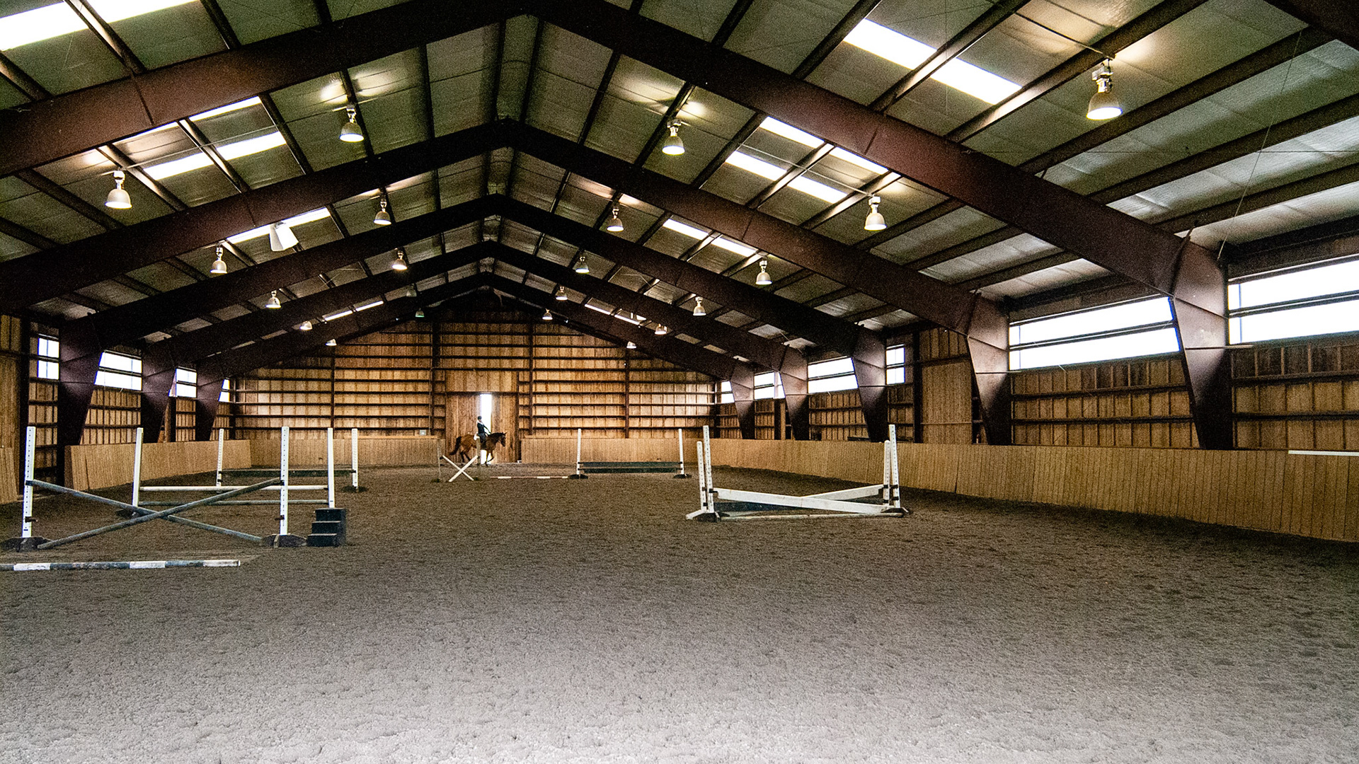 Jumps with a high ceiling and slanted interior walls.