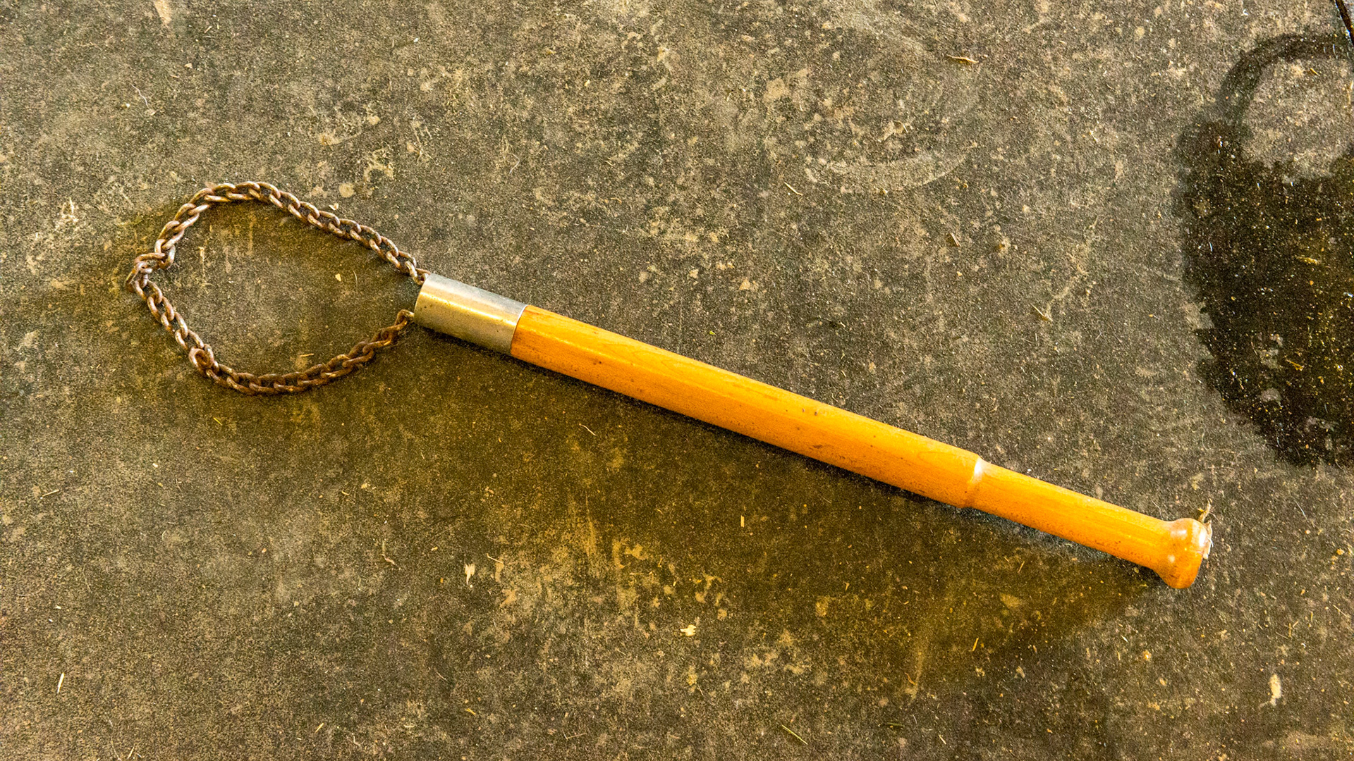 Short handle chain twitch