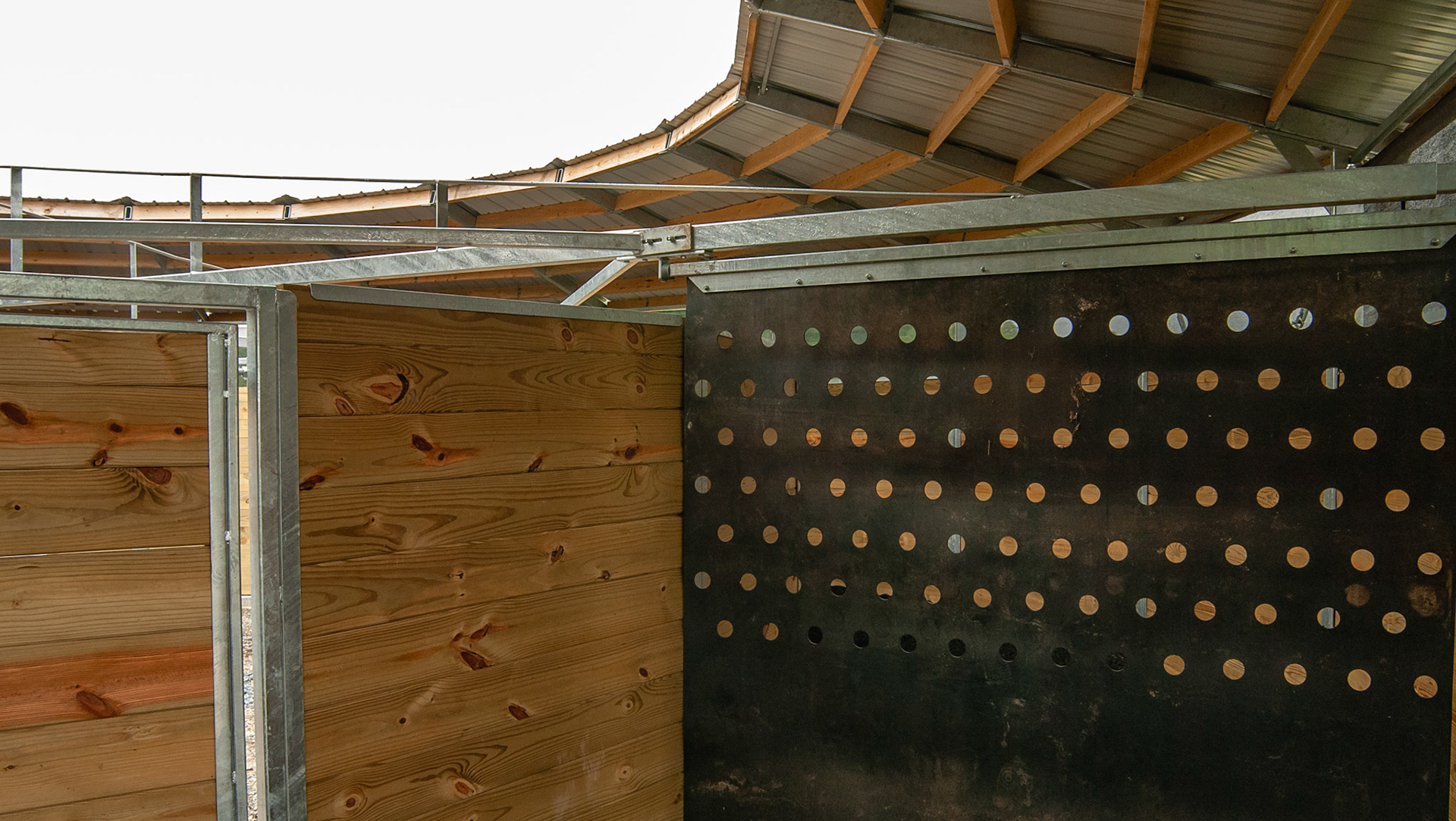 Covered walker details