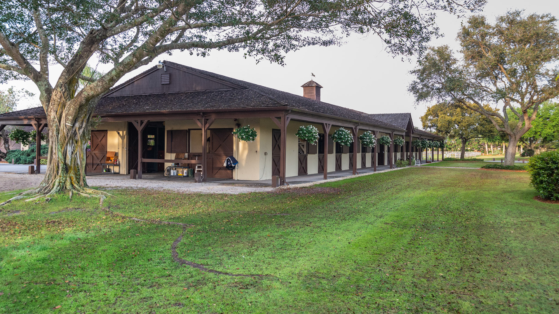 Wellington, FL barn