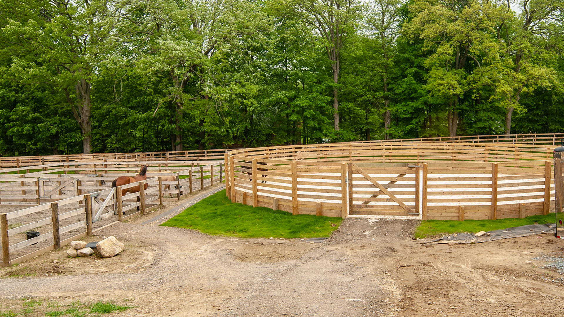 Outdoor round pen