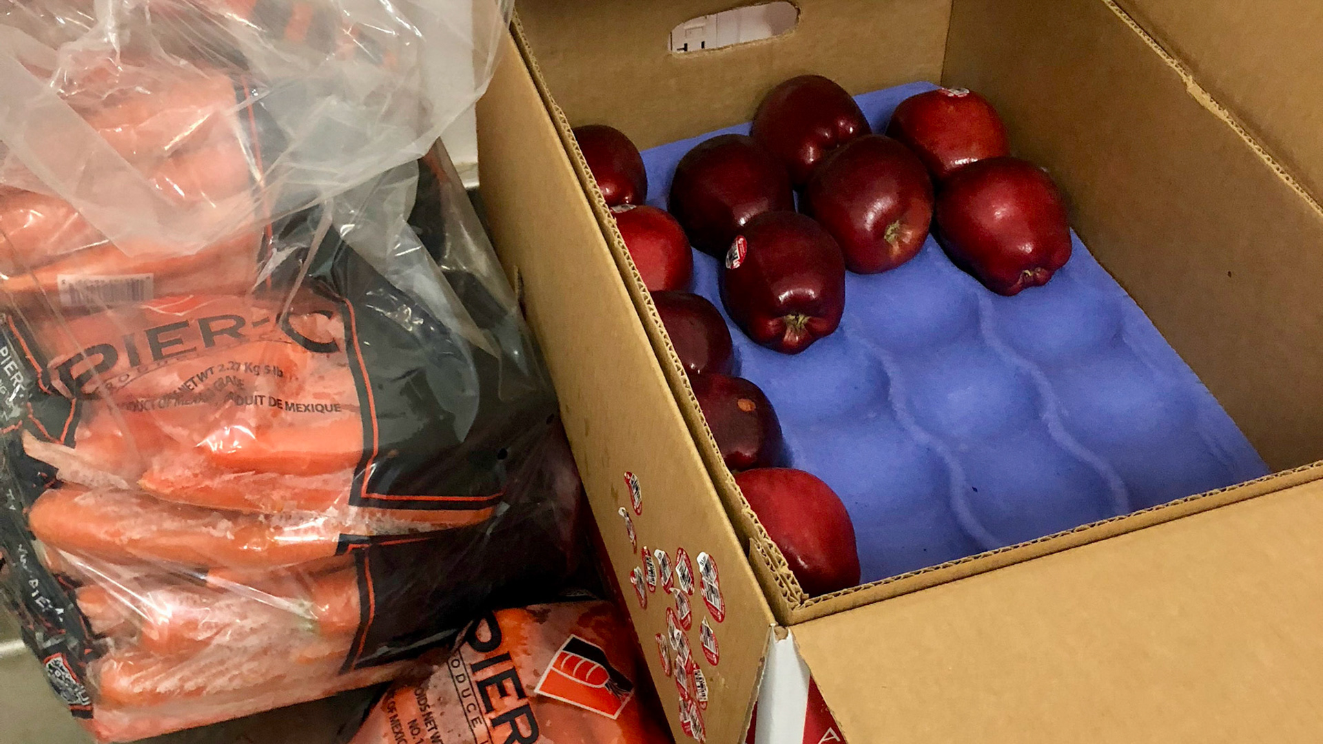 Apples AND carrots at the ready.