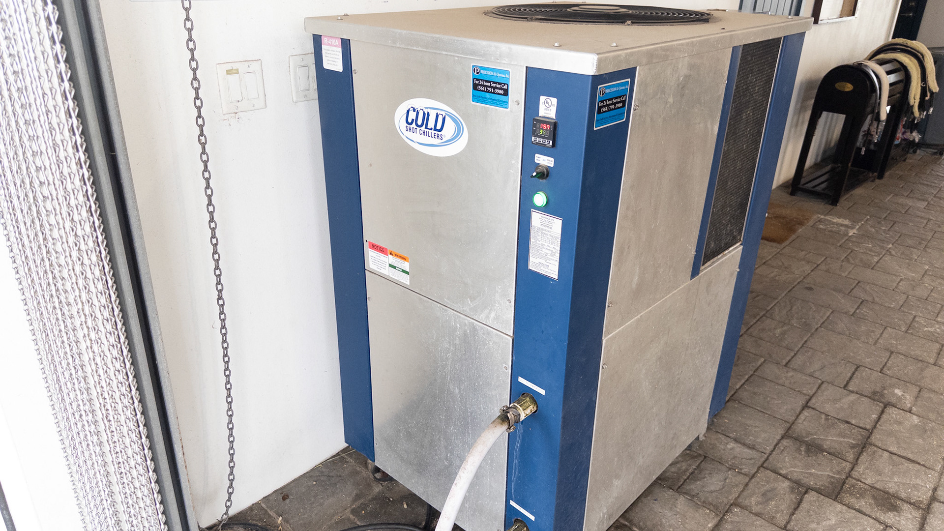 This water-chilling unit provides near-ice temperatures to an outdoor water treadmill (Equinespa) in FL, providing resistance without a load to injured horses in recovery.