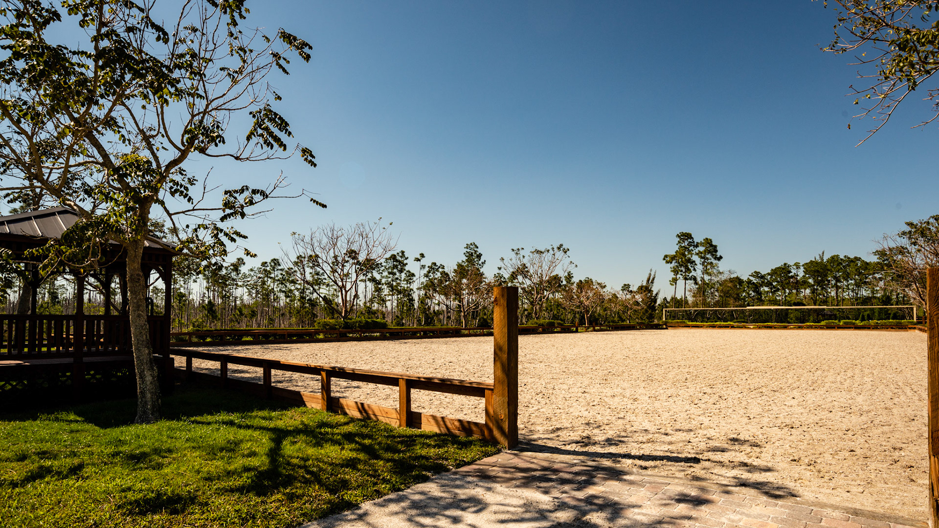 Lake Worth, FL arena with a mirror wall.