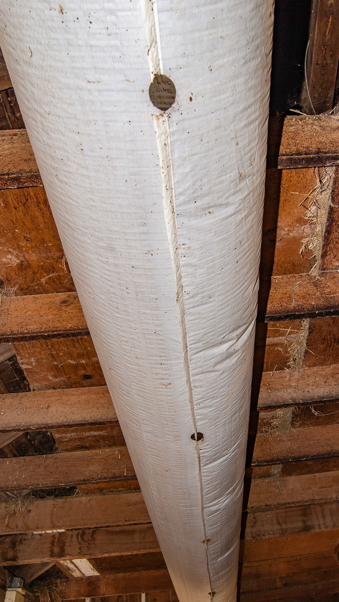 Overhead tube force air ventilatuin system