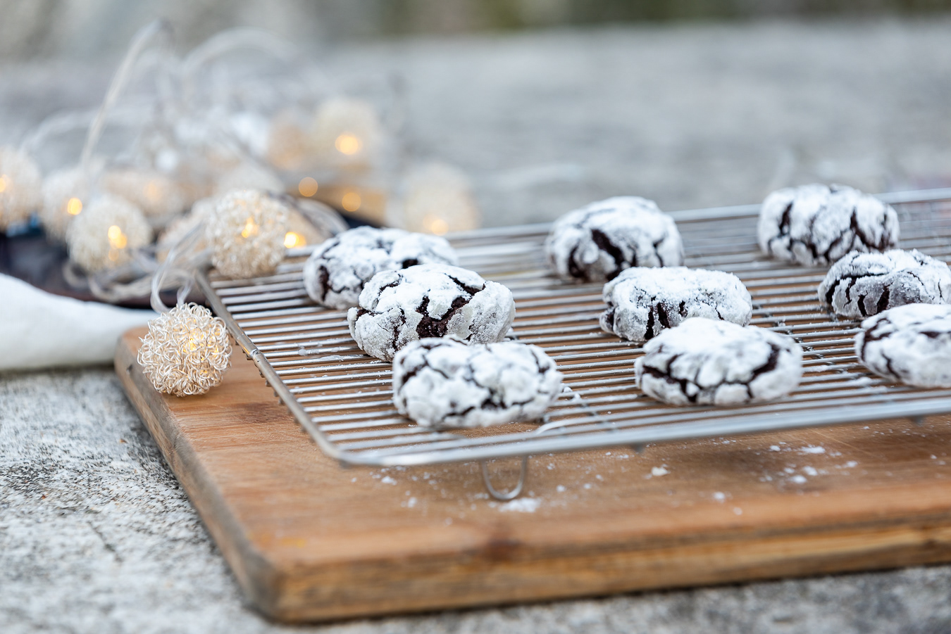 Christmas Crinkle Cookies by RawBeanBites for WELL, magazine asia
