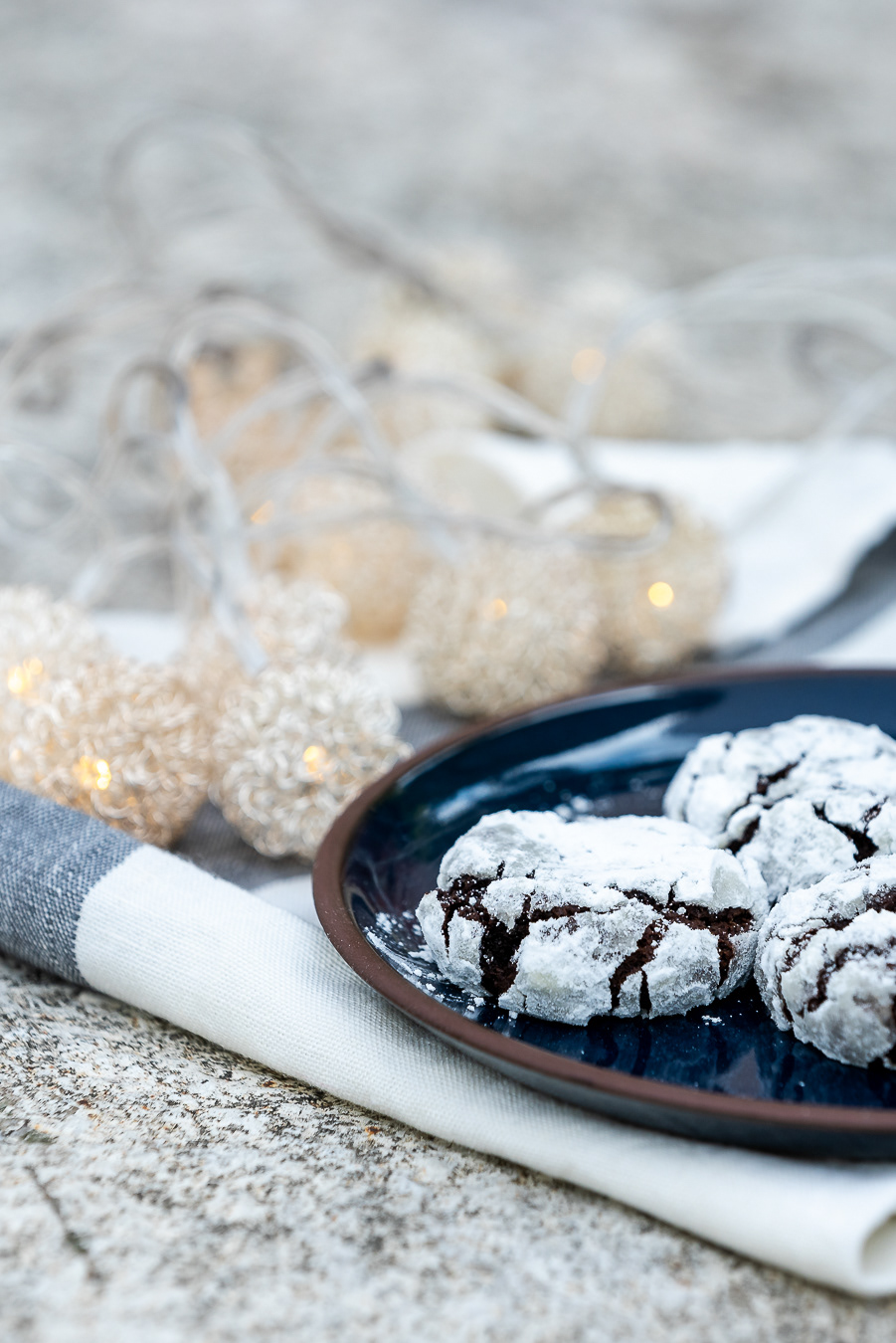 Christmas Crinkle Cookies by RawBeanBites for WELL, magazine asia