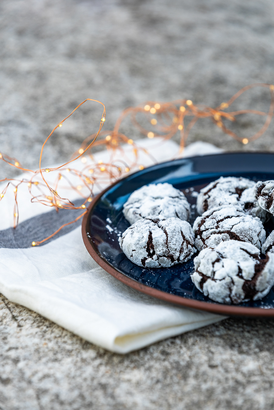 Christmas Crinkle Cookies by RawBeanBites for WELL, magazine asia