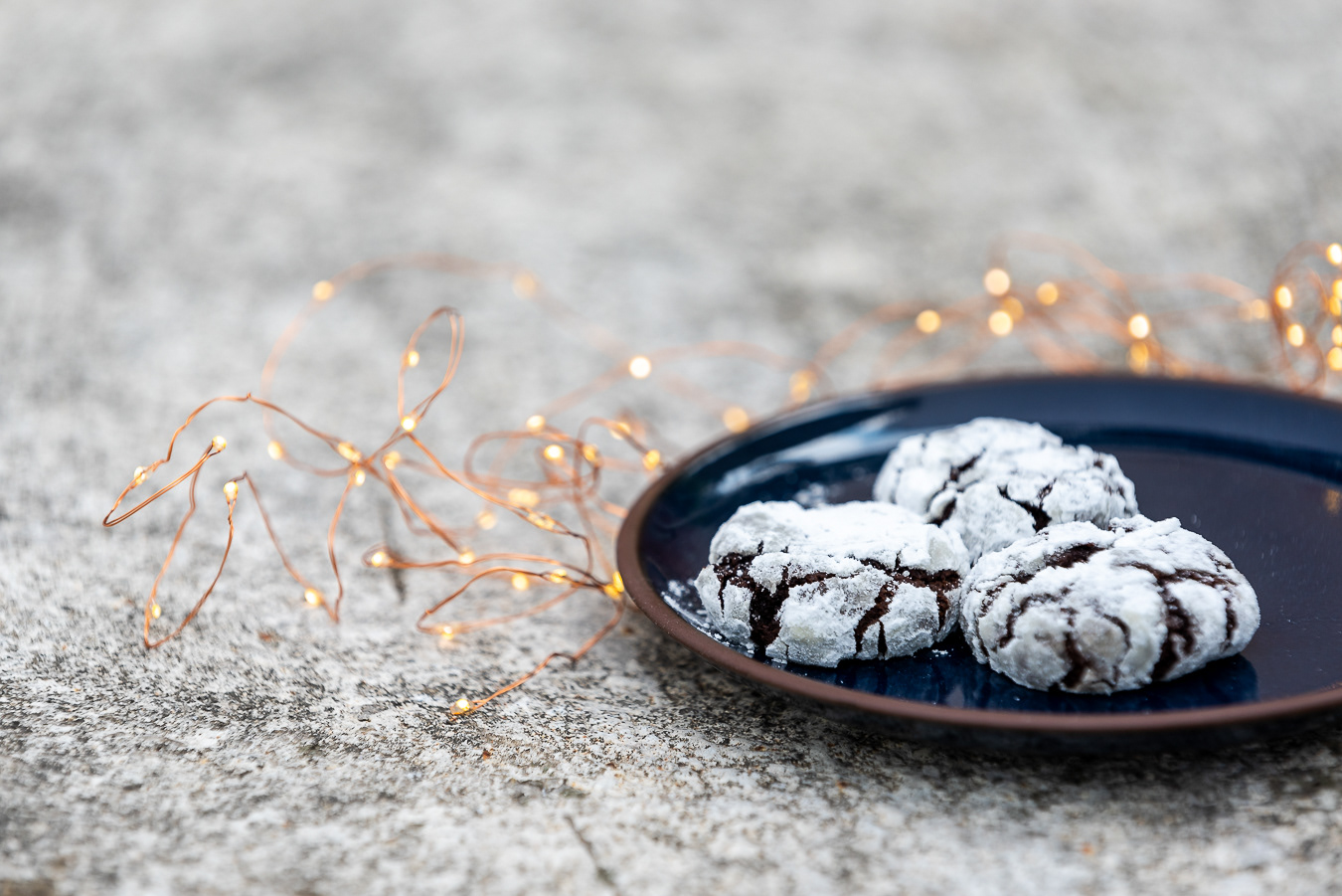 Christmas Crinkle Cookies by RawBeanBites for WELL, magazine asia