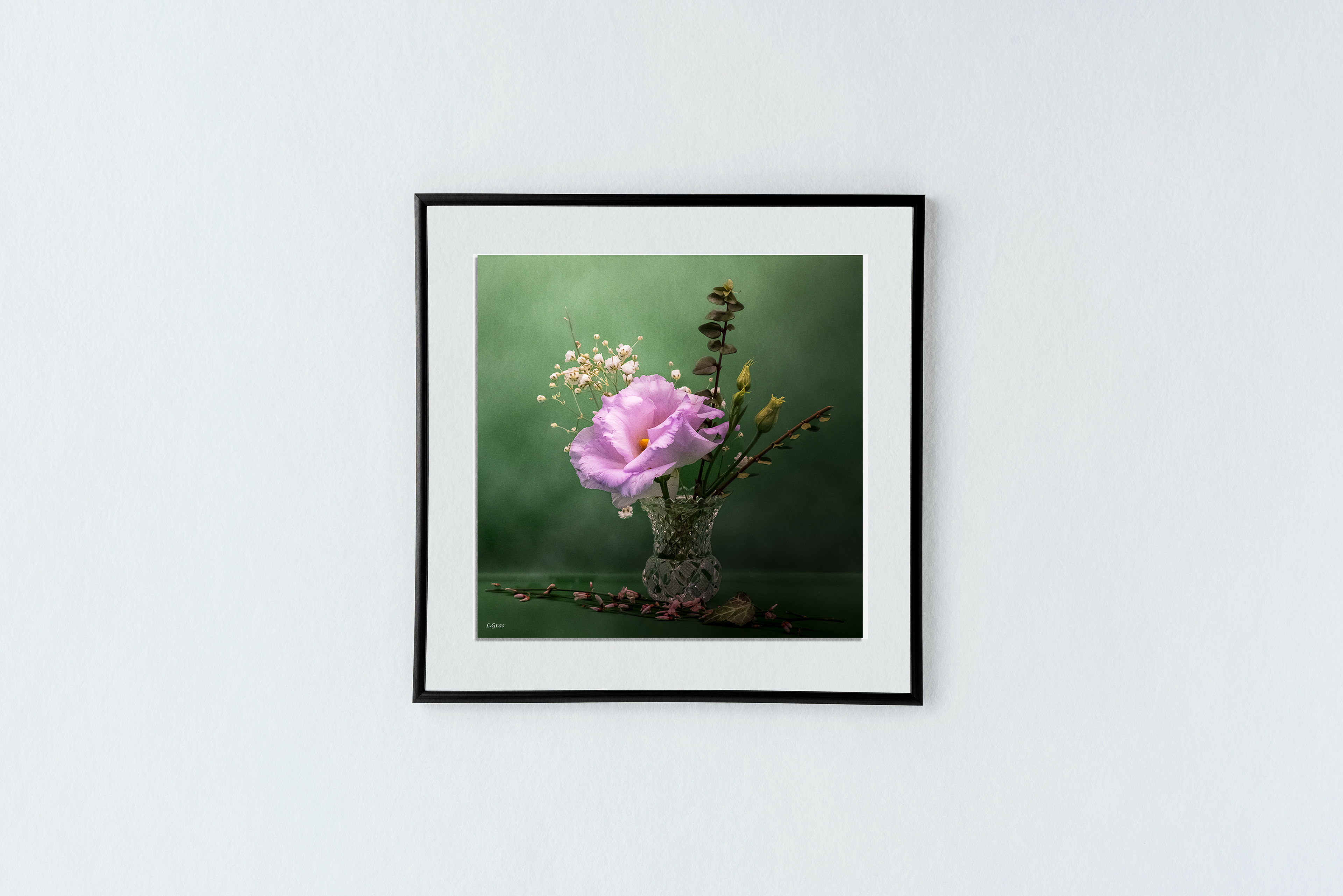 Nature silencieuse au vase de cristal