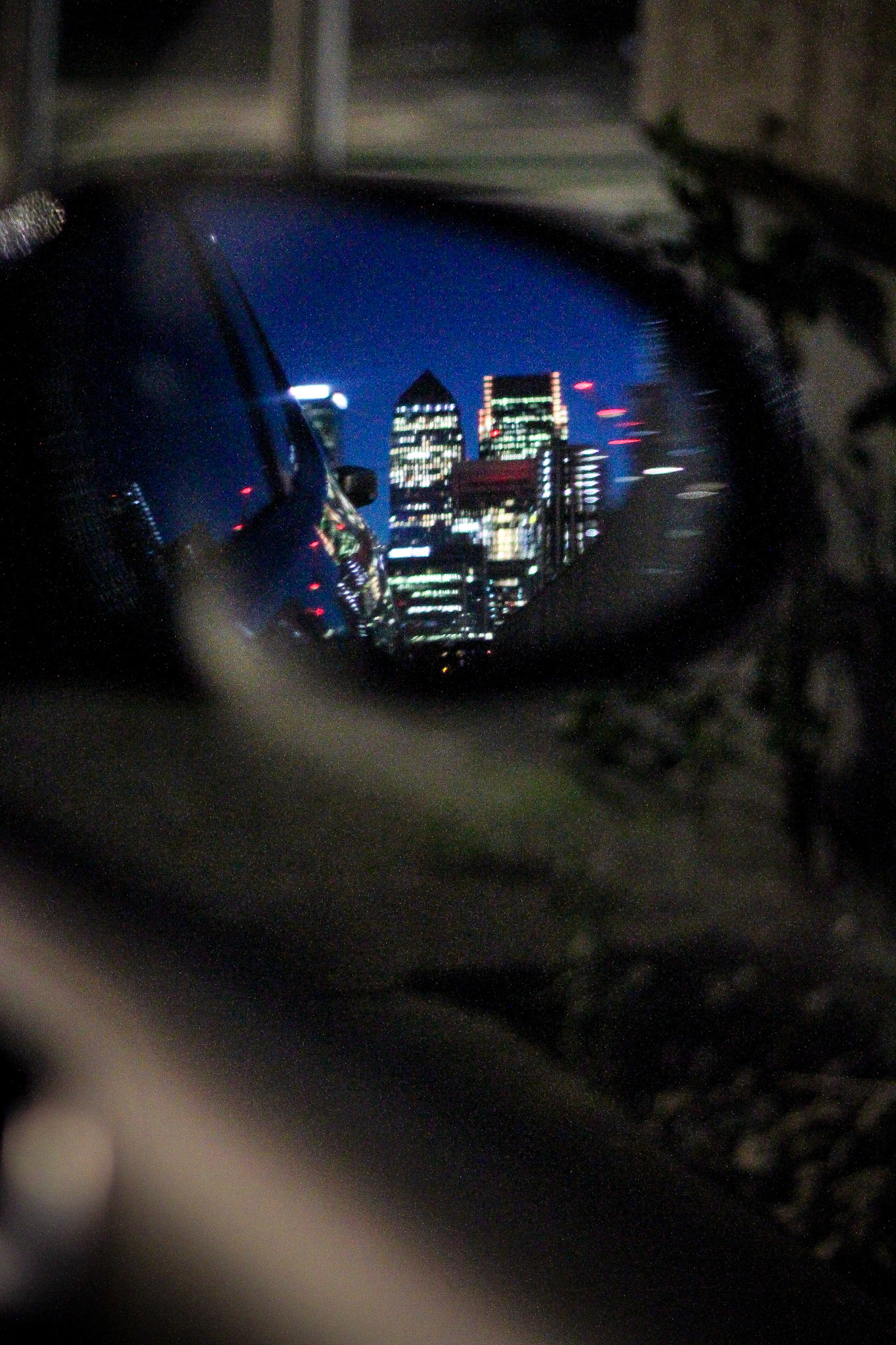 Canary Wharf Mirror View