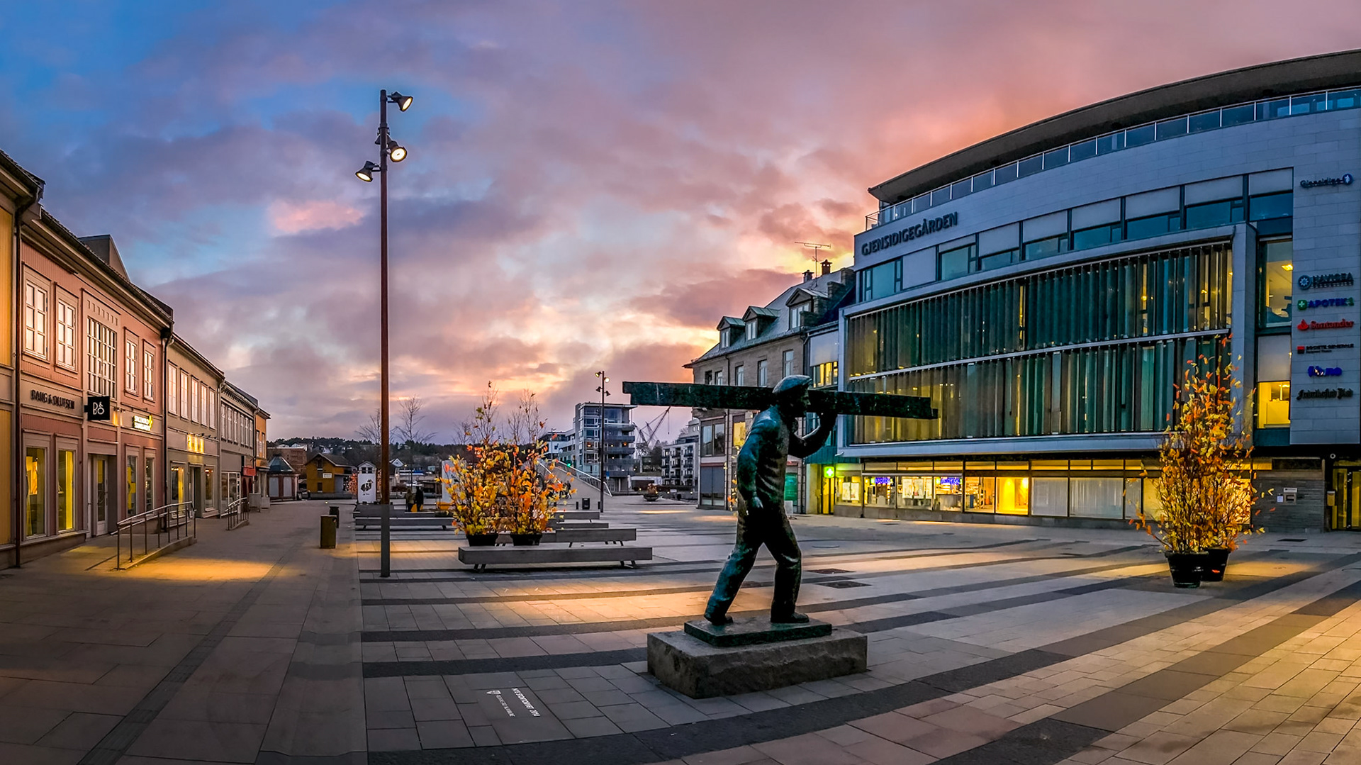 Plankebæreren Mar-16