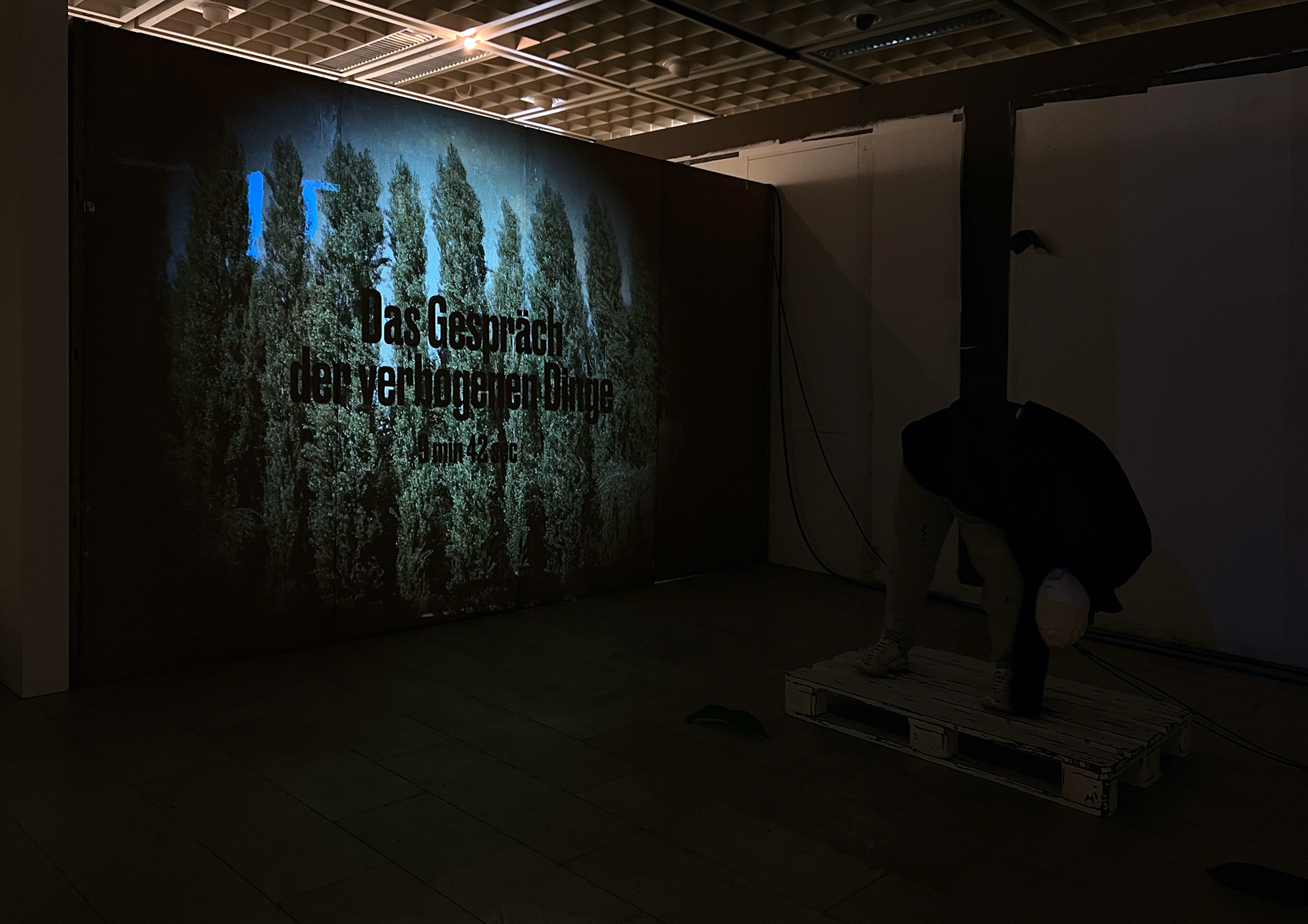 Das Gespräch der verbogenen Dinge, 2025, Kinetic, Installation, YAE IN KIM