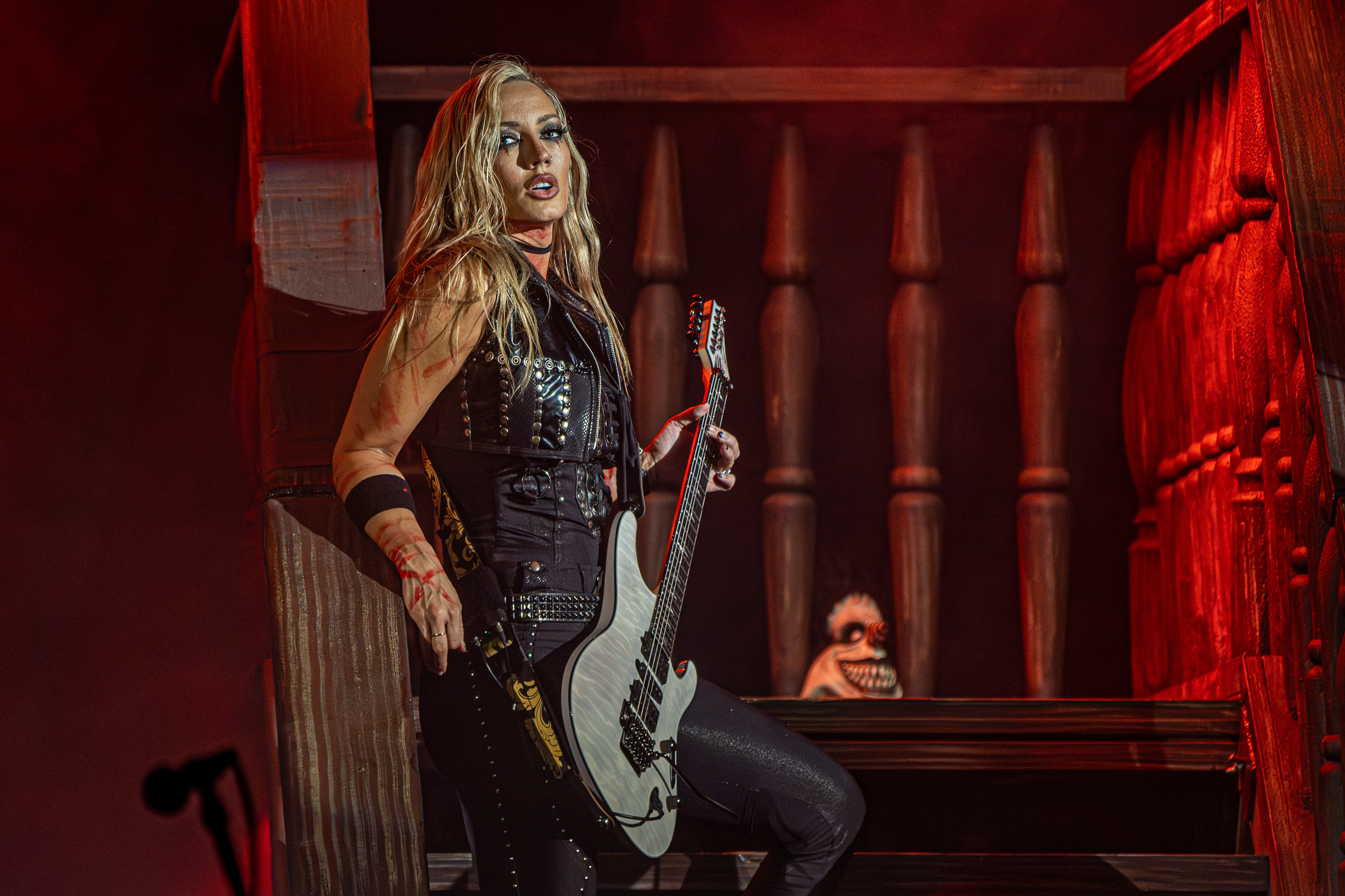 Nita Strauss (Alice Cooper Band) - Palace Theatre 2024