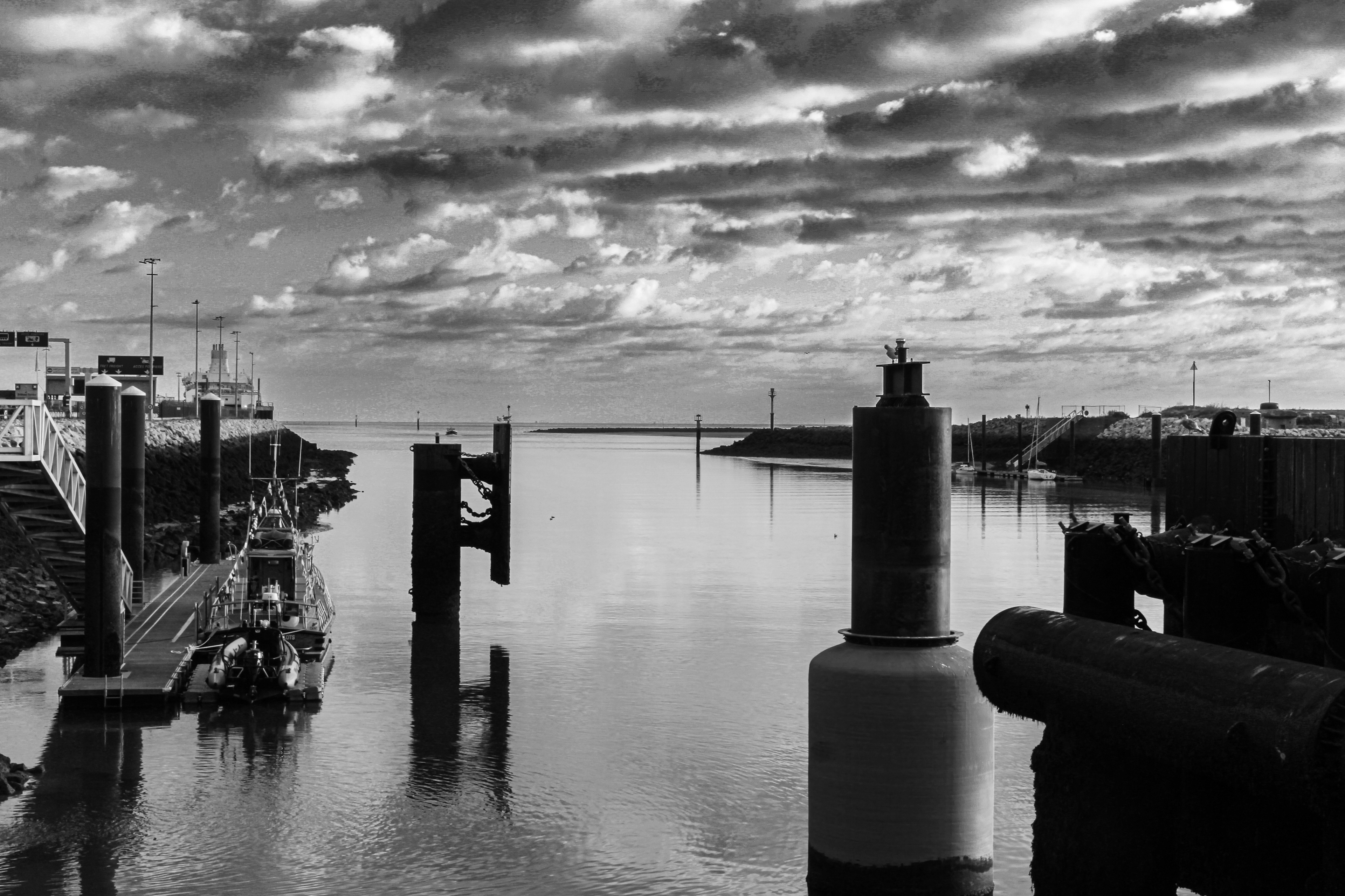 Près du Phare de Ouistrehal. 2023.