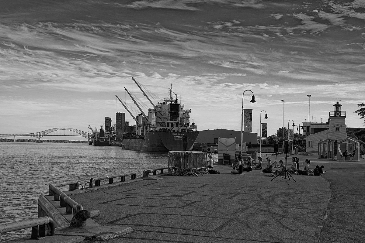 Yoga  Urbain - Michel Paquin