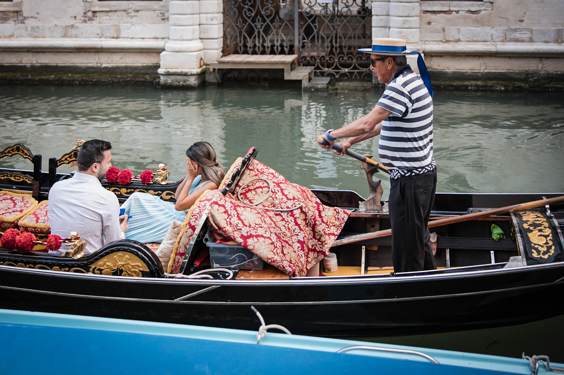 surprise proposal on a Gondola