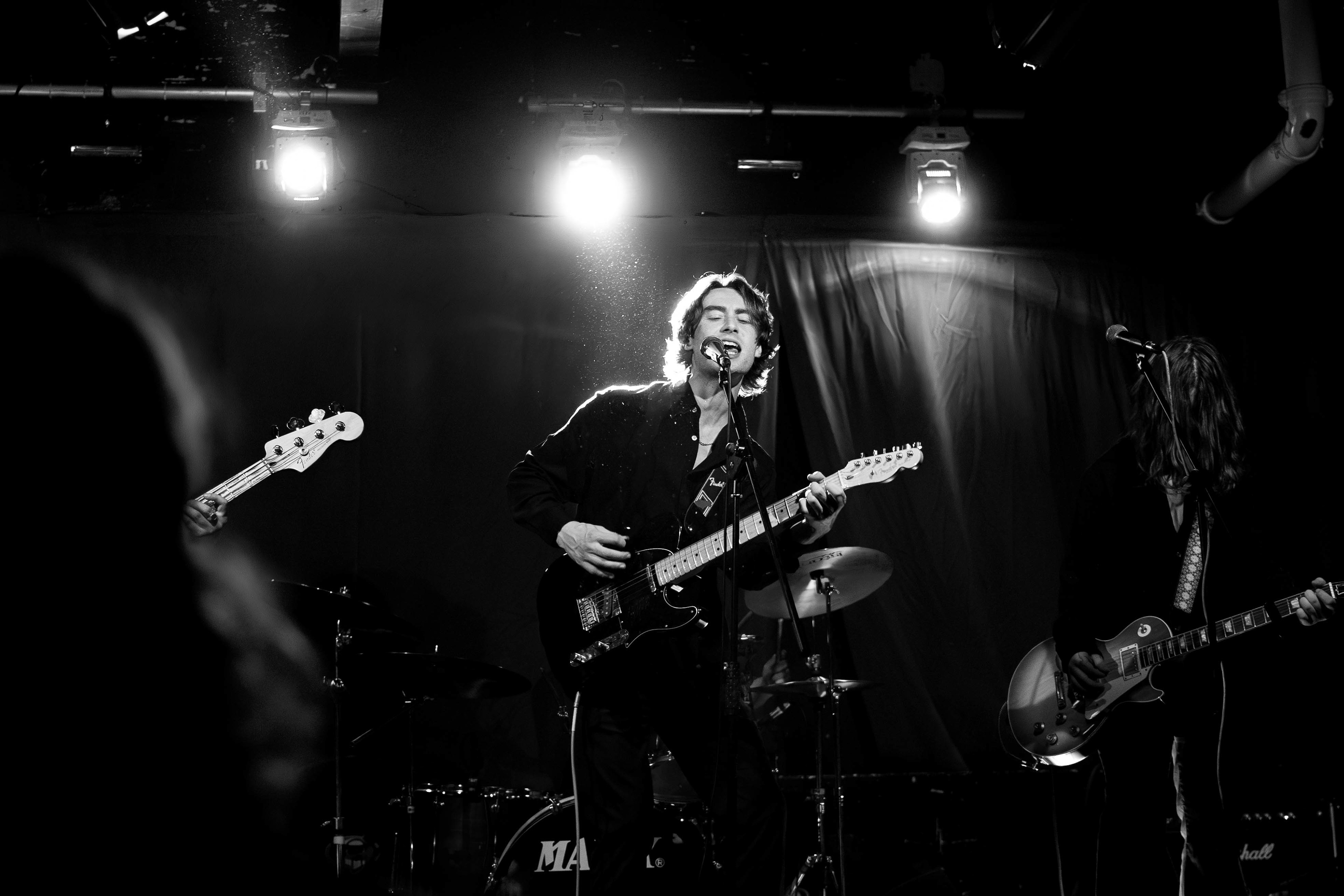 Black Lounge Band @ Lions Den