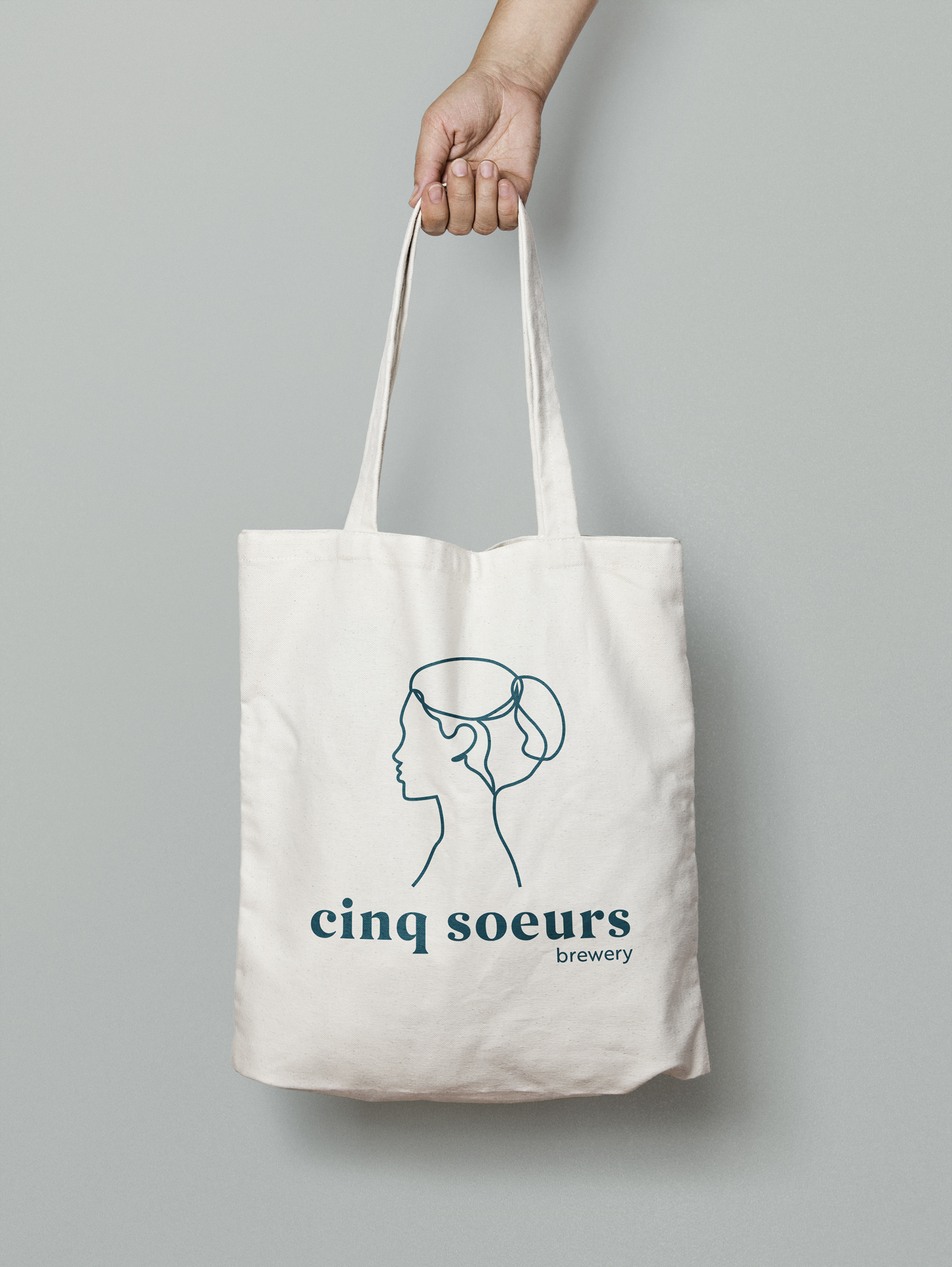 Cinq Soeurs Tote Bag
