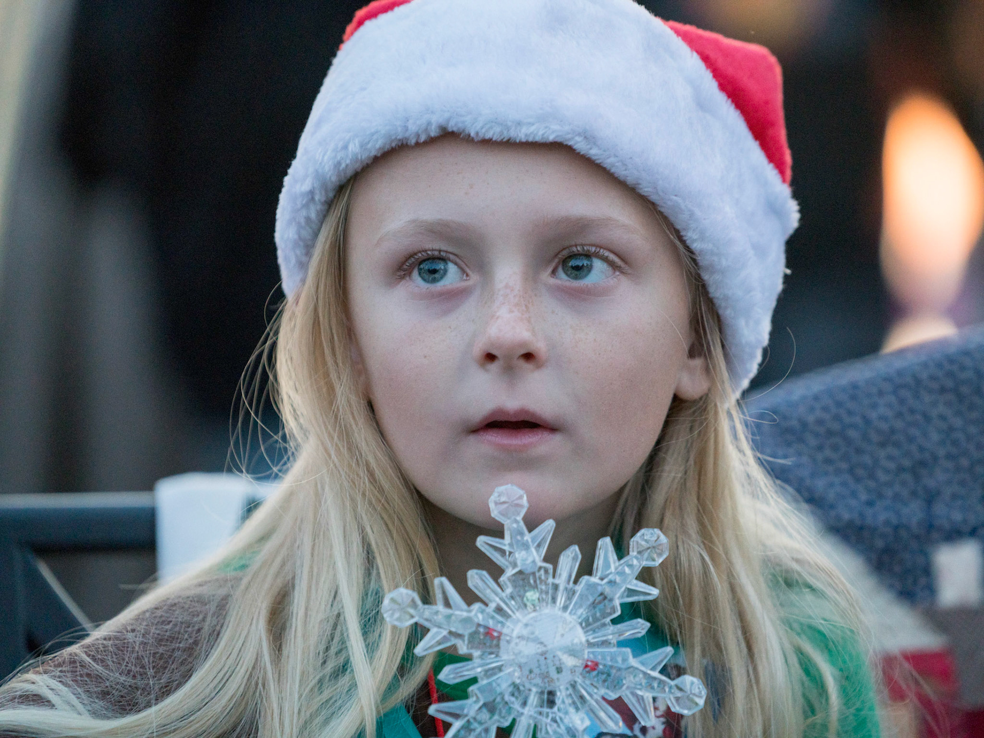 ‘Light of Love’ Parade at benefit for youth shelter