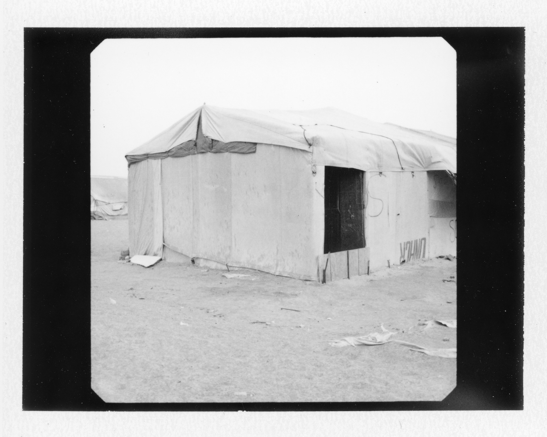 Habiter Choucha (2012-2014) série de polaroids n&b