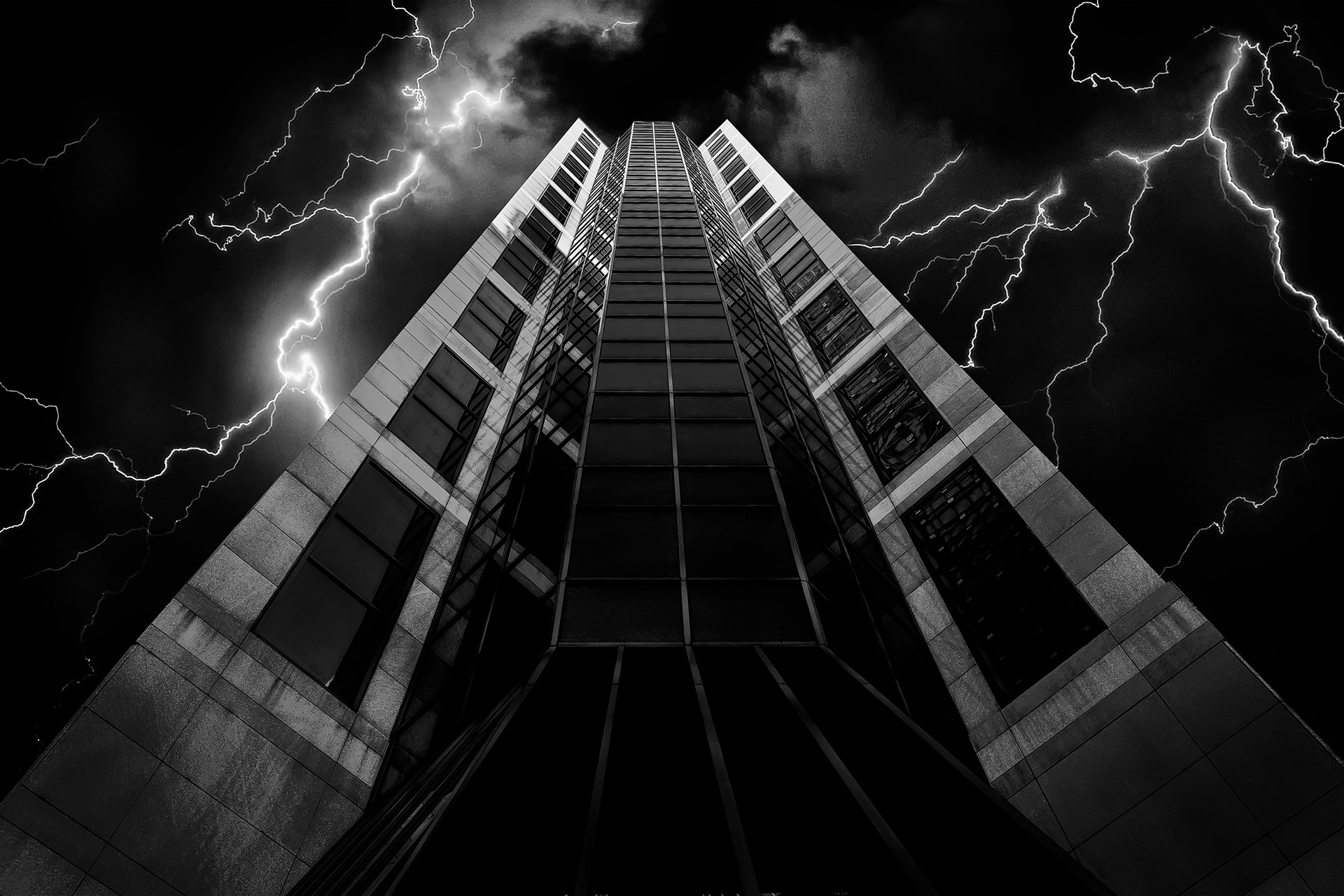 Lightening, Tesla