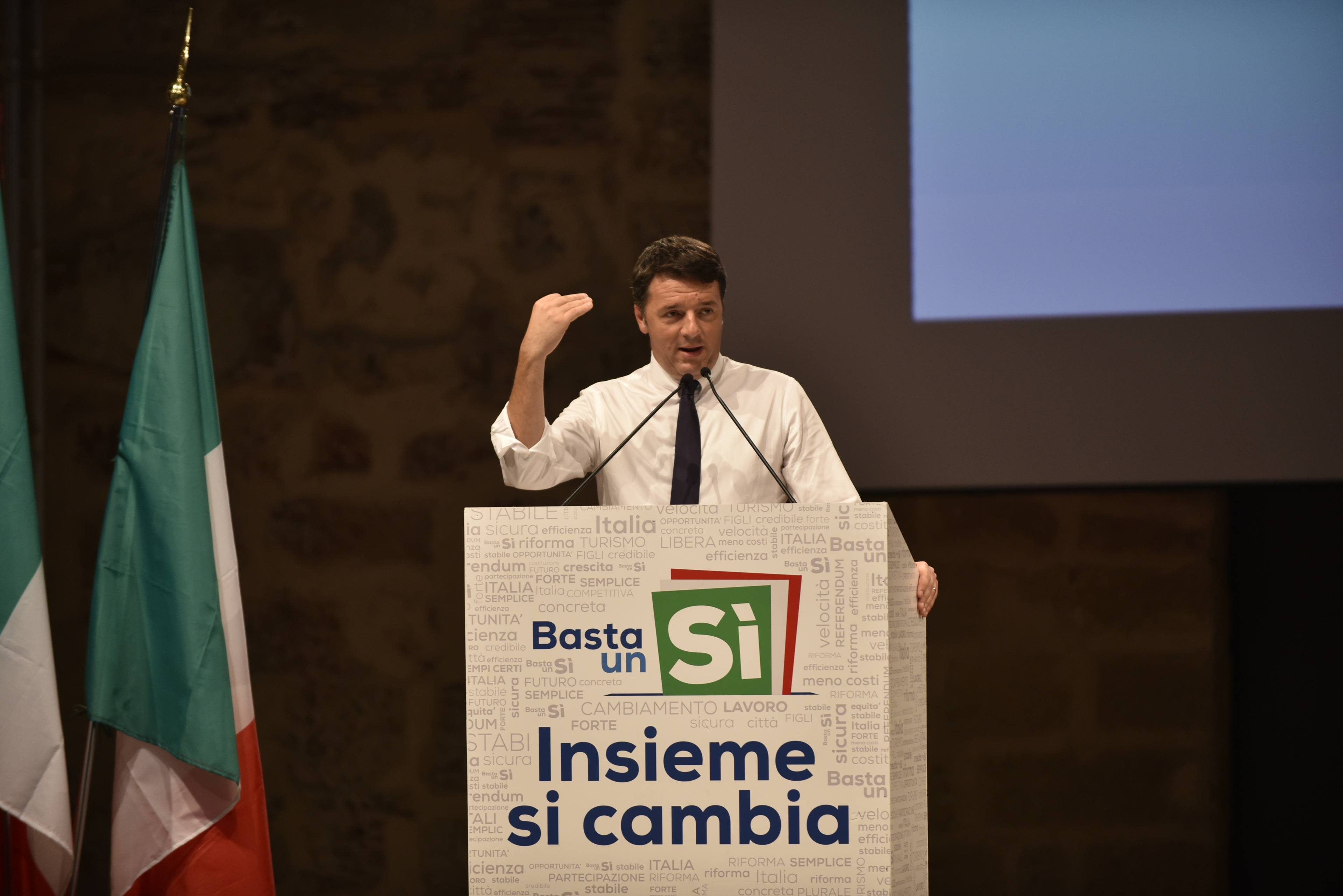 Matteo Renzi. Campagna referendaria riforme Costituzionali. Palermo 2016