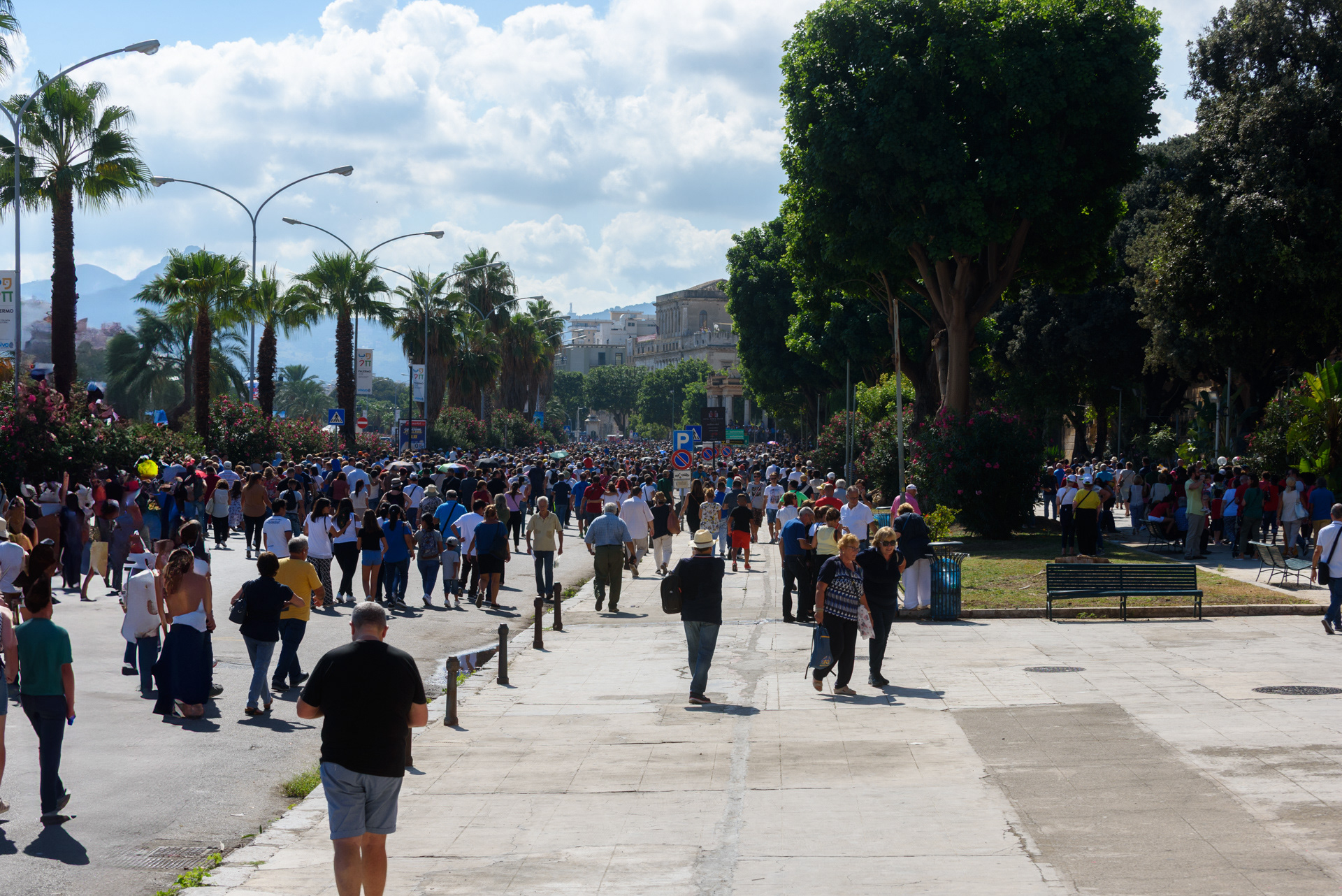 Il Foro Italico di Palermo si riempie di pellegrini in attesa di Papa Francesco che celebrerà la Messa all’inizio della sua visita alla città, nel XXV del martirio di Padre Pino Puglisi. Palermo, 15/09/2018.