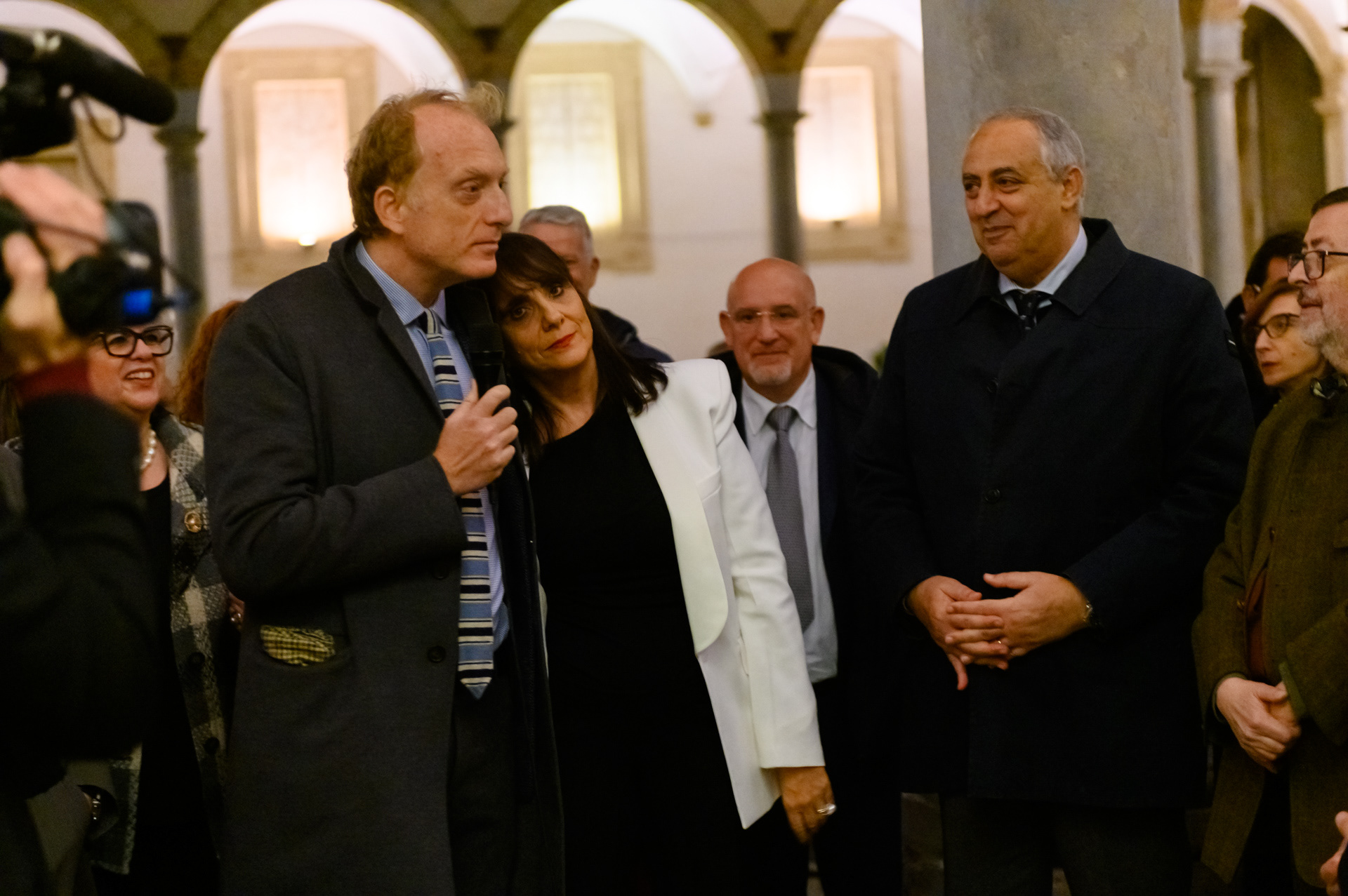 Antonio e Olivia Sellerio durante il loro intervento all'inaugurazione della mostra dedicata alle fotografie del padre Enzo Sellerio, grande fotografo ed Editore.