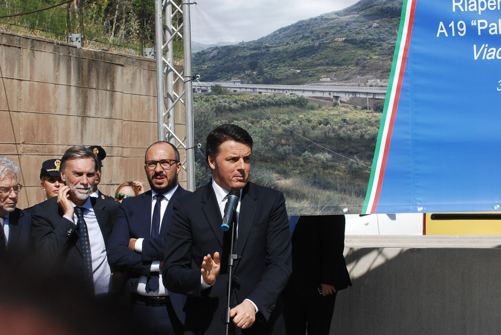 Matteo Renzi, Graziano Del Rio, Davide Faraone,. Inaugurazione viadotto Himera, autostrada PA-CT. 2016